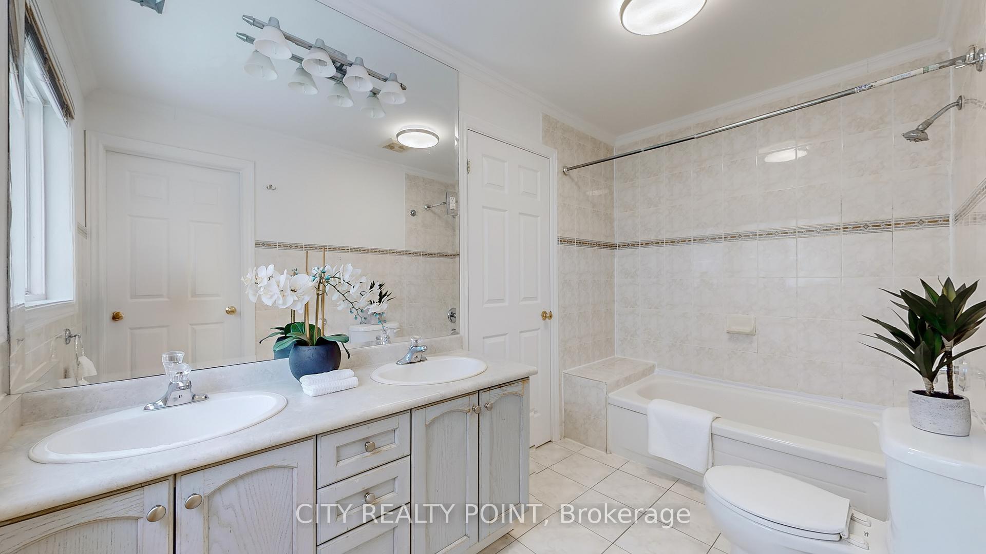 Photo 25 of 126 Clarence Street, Vaughan, West Woodbridge — HOMEH