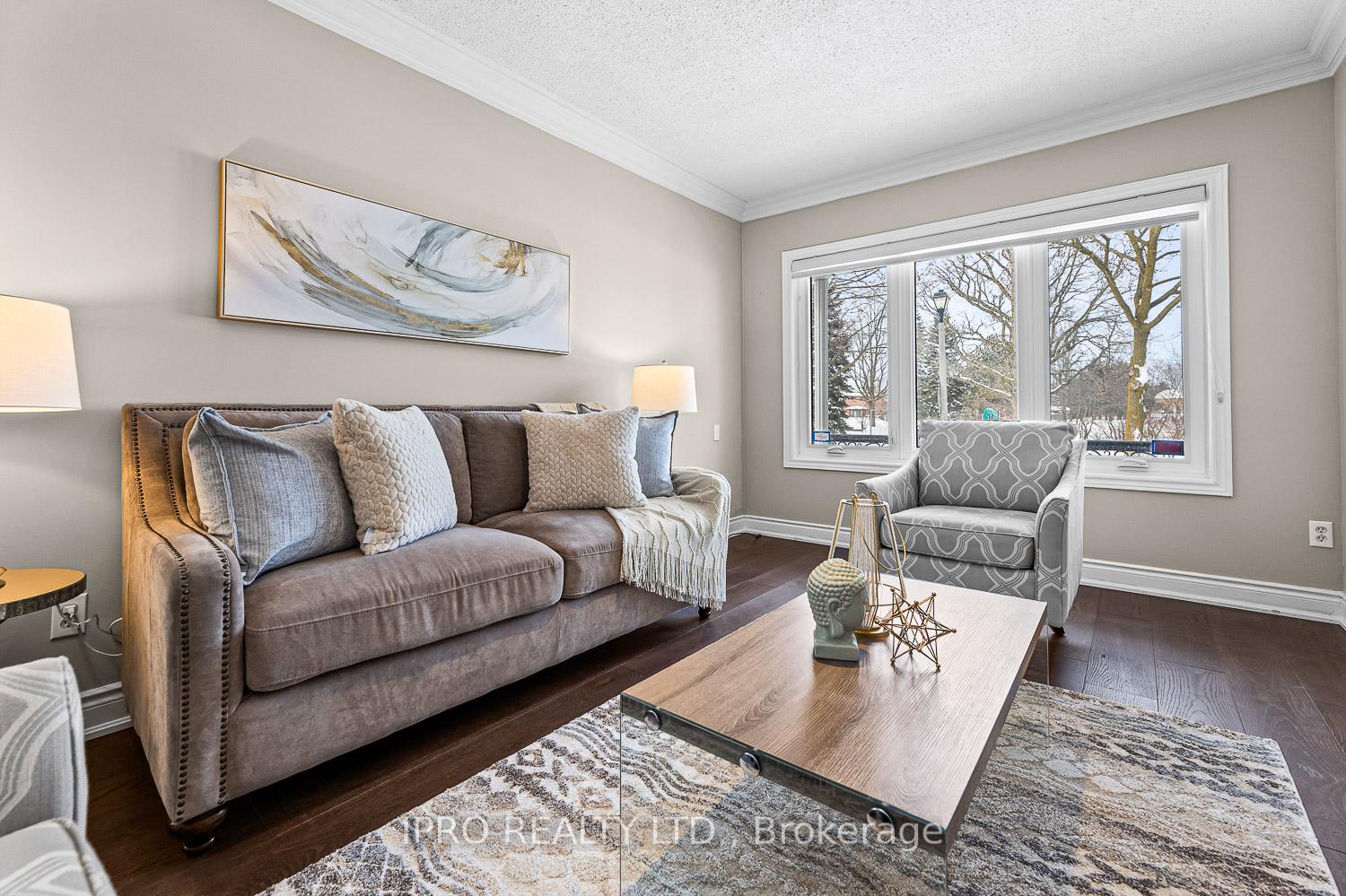 Photo 8 of 69 Fountainbridge Drive, Caledon, Bolton East — HOMEH