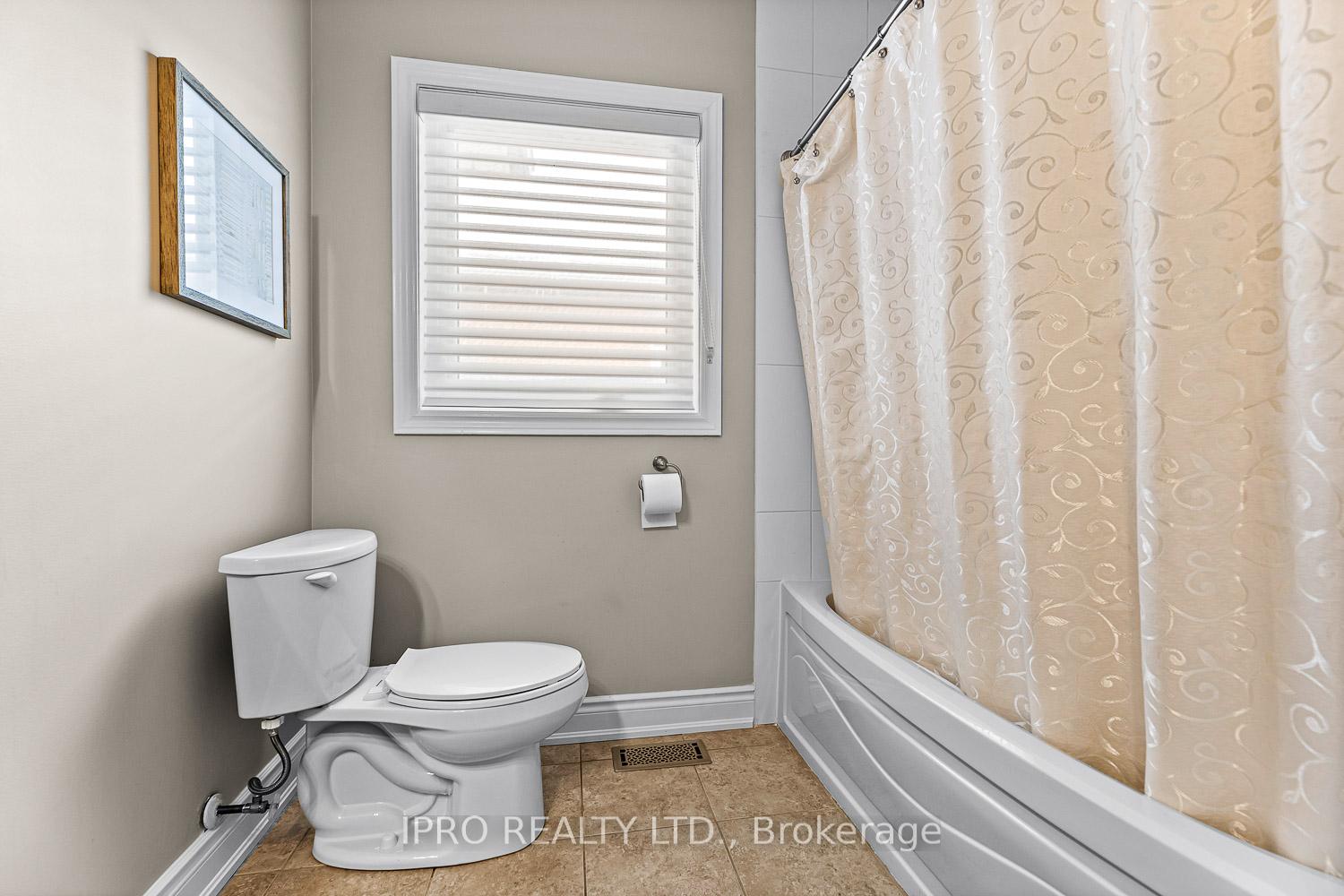 Photo 11 of 69 Fountainbridge Drive, Caledon, Bolton East — HOMEH
