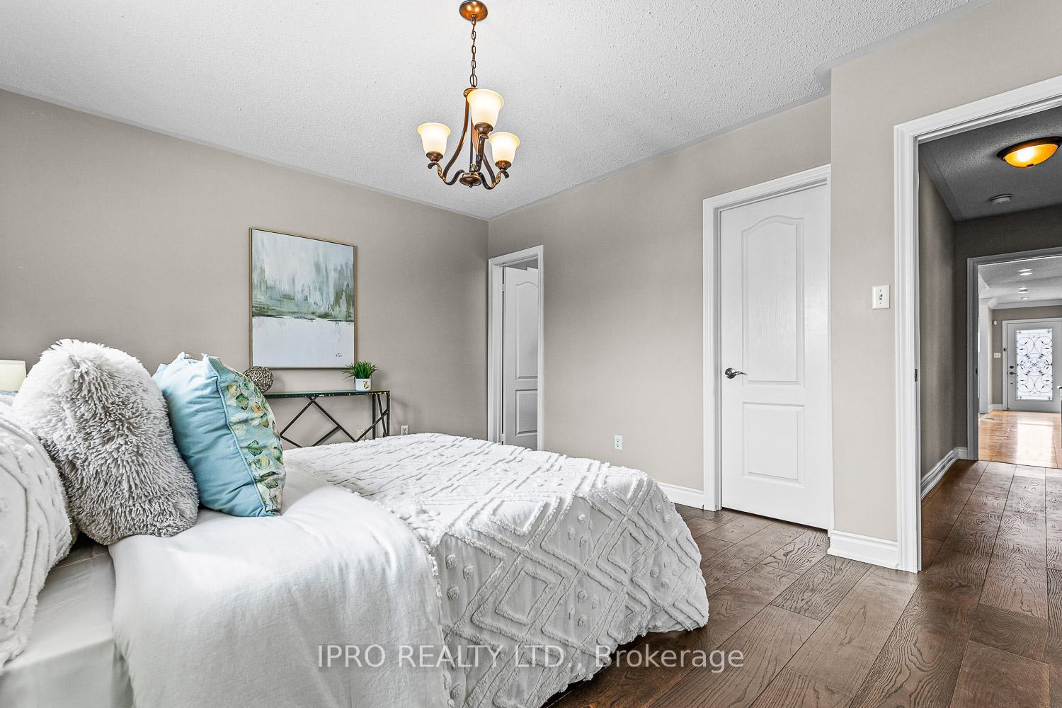 Photo 21 of 69 Fountainbridge Drive, Caledon, Bolton East — HOMEH