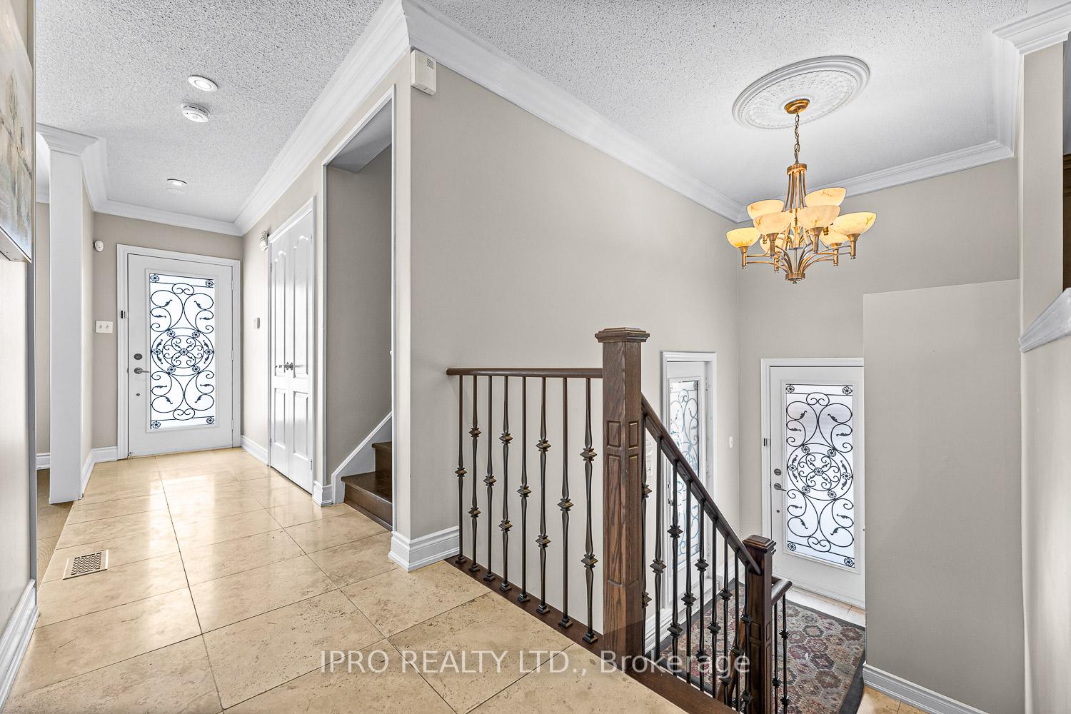 Photo 9 of 69 Fountainbridge Drive, Caledon, Bolton East — HOMEH