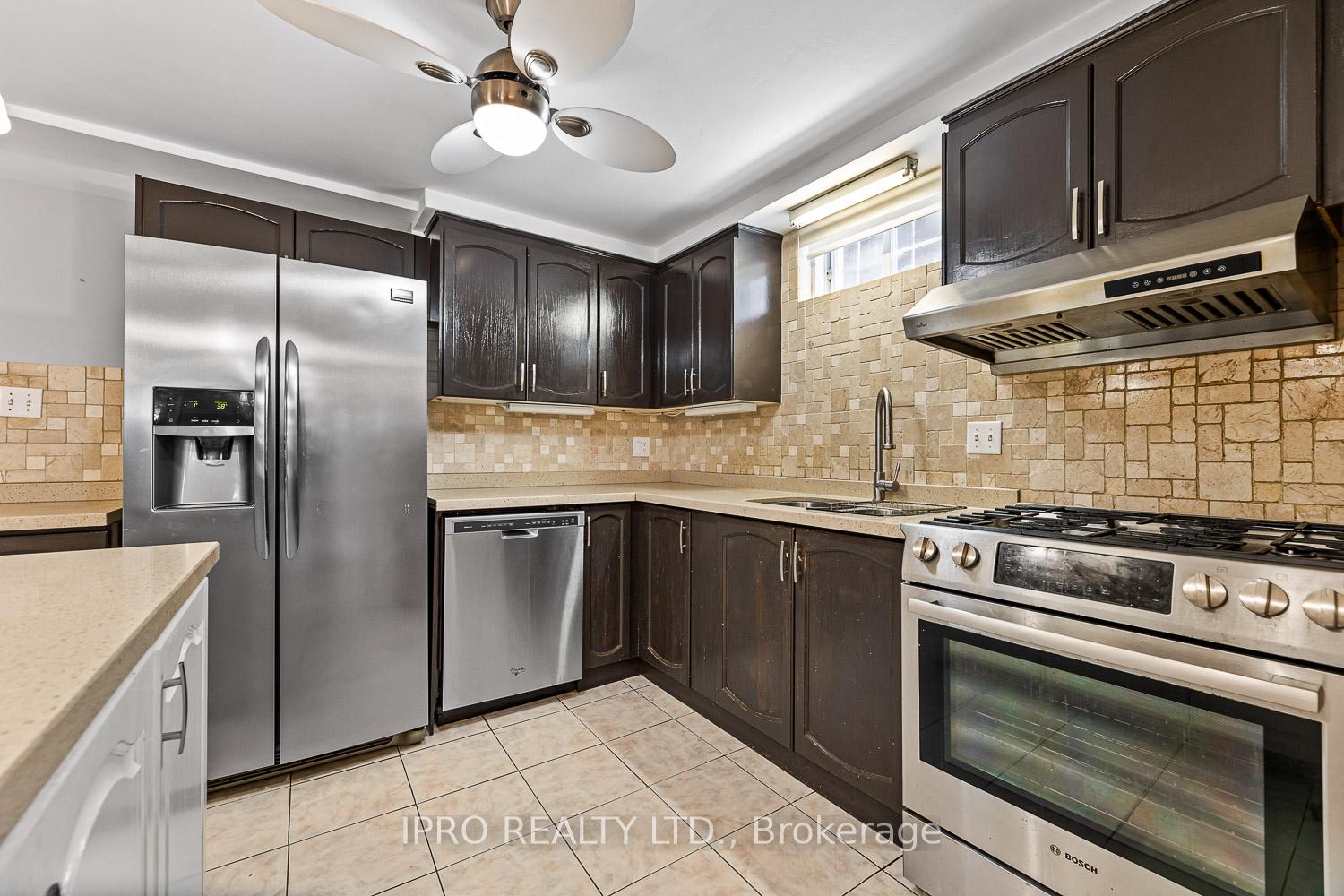 Photo 33 of 69 Fountainbridge Drive, Caledon, Bolton East — HOMEH
