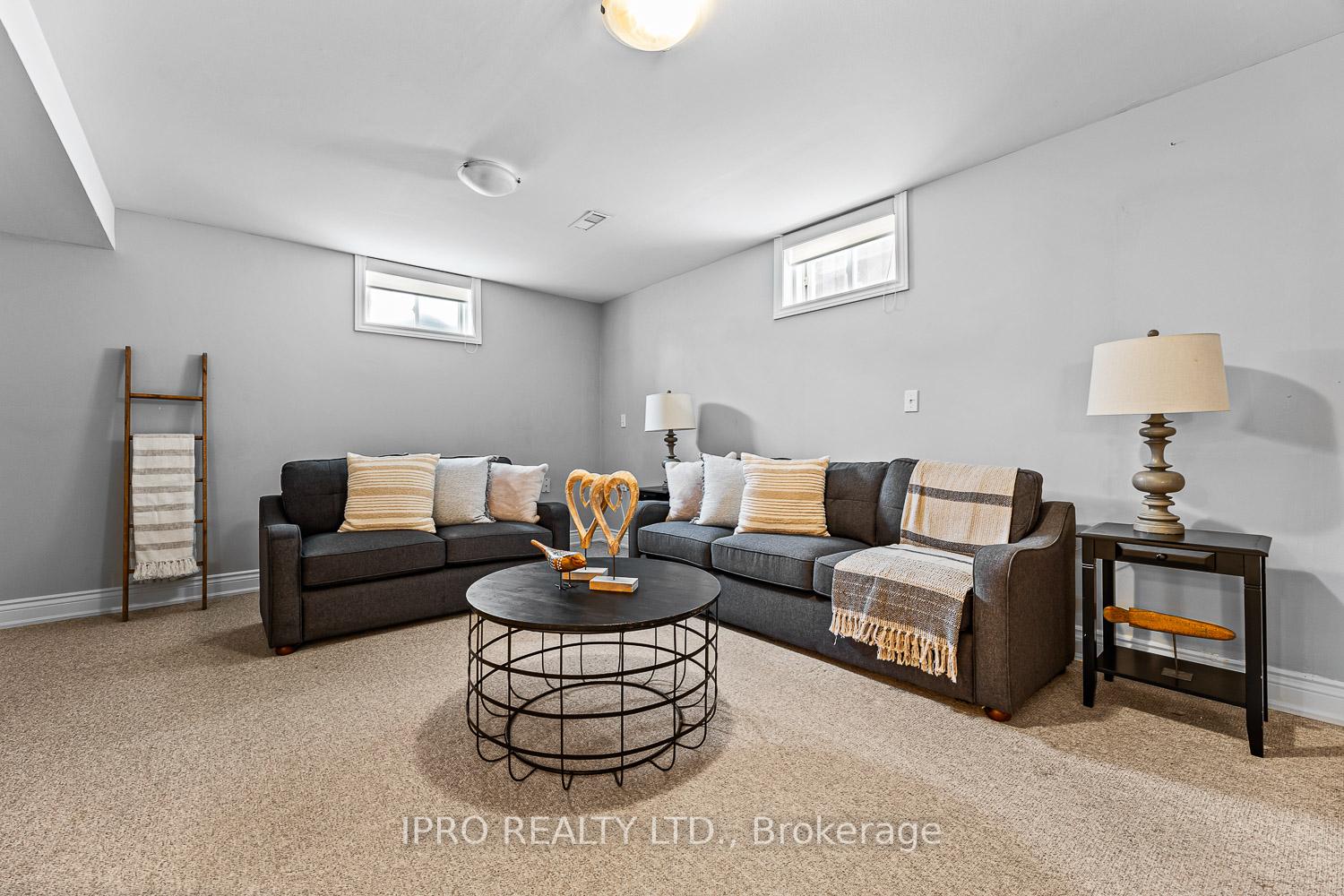 Photo 42 of 69 Fountainbridge Drive, Caledon, Bolton East — HOMEH