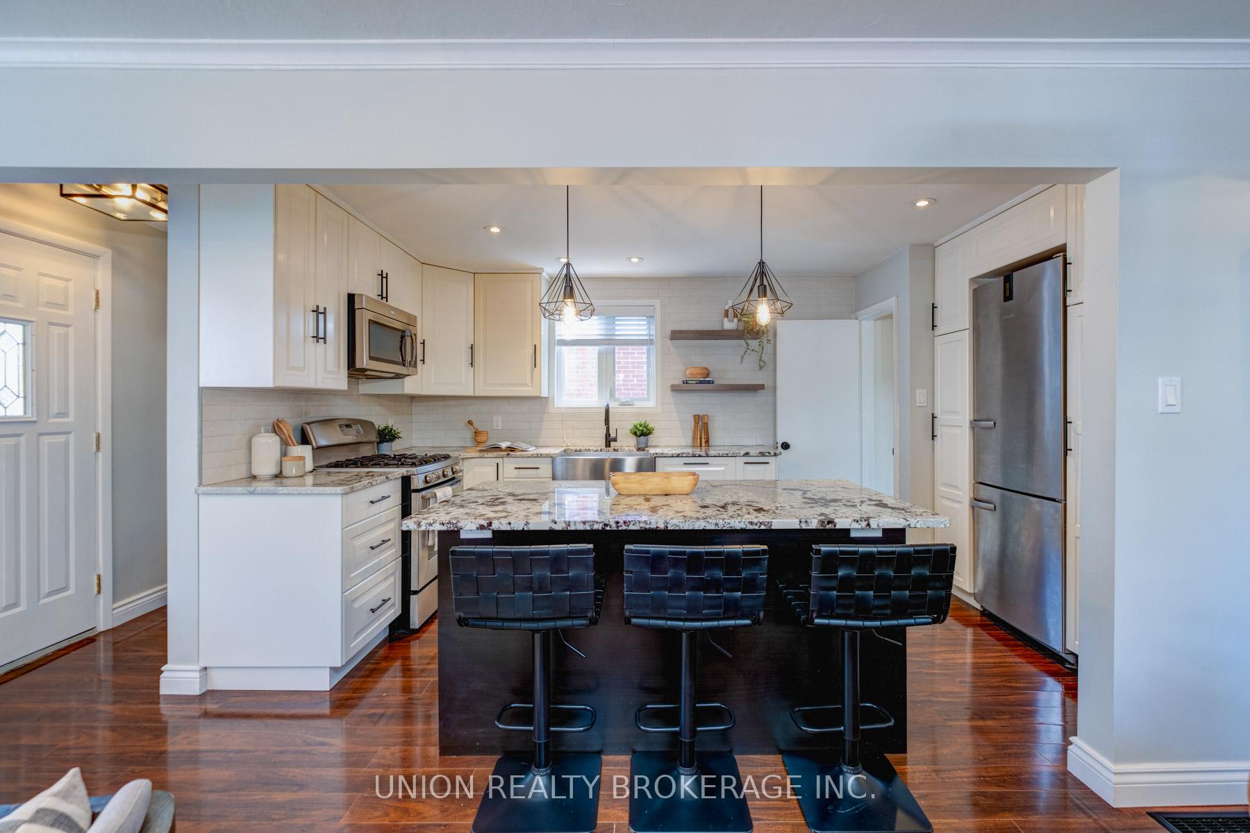 Photo 3 of 76 Gradwell Drive, Scarborough, Cliffcrest — HOMEH