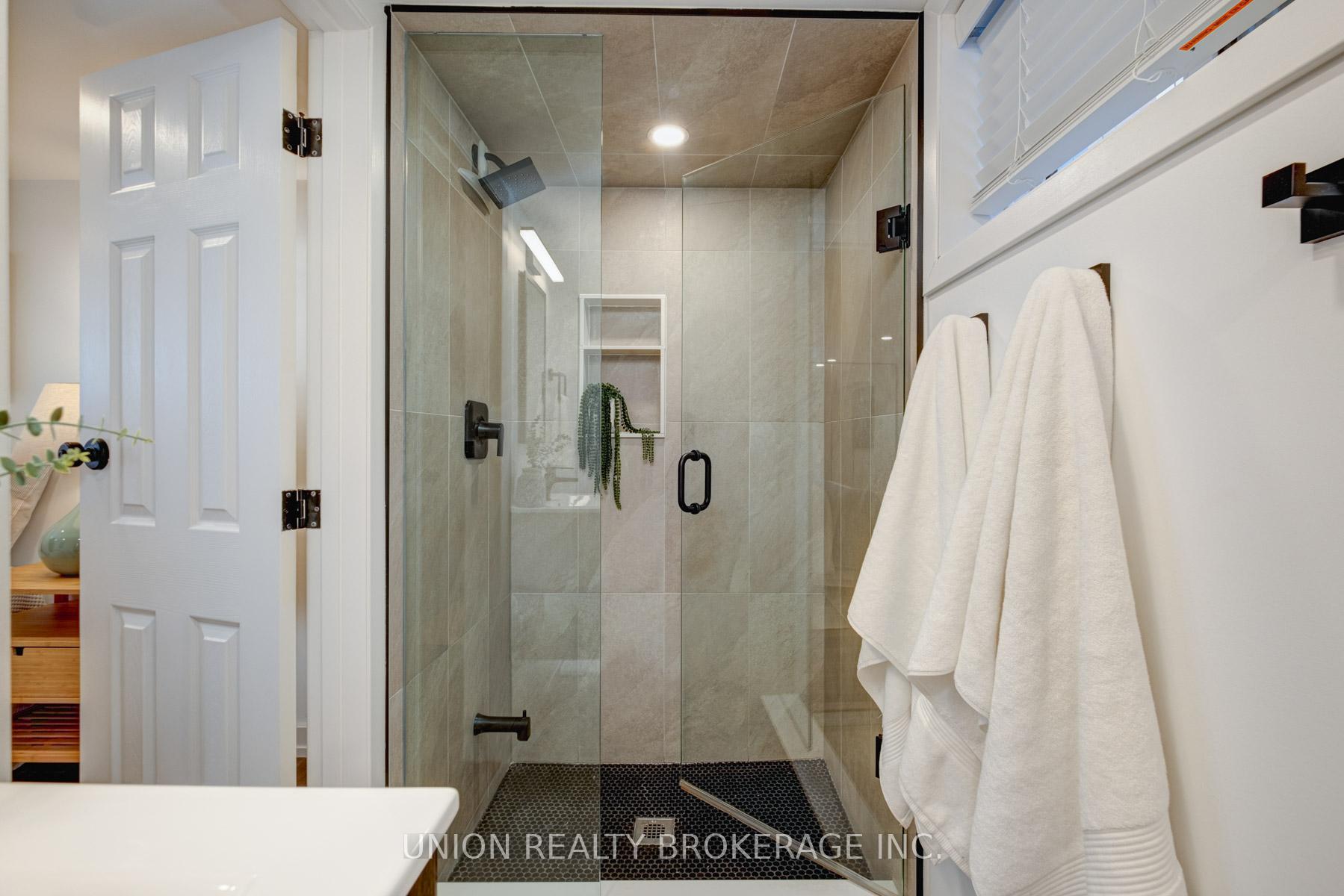 Photo 16 of 76 Gradwell Drive, Scarborough, Cliffcrest — HOMEH