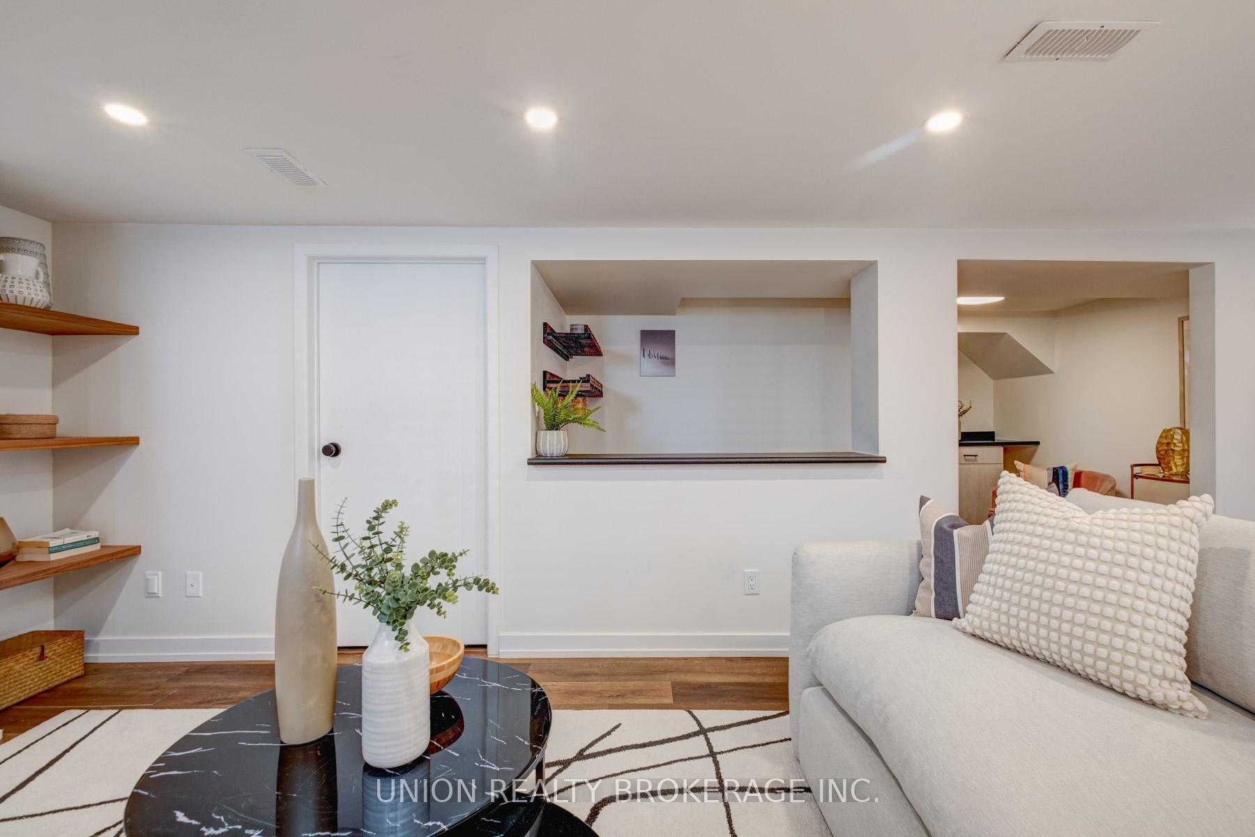 Photo 24 of 76 Gradwell Drive, Scarborough, Cliffcrest — HOMEH