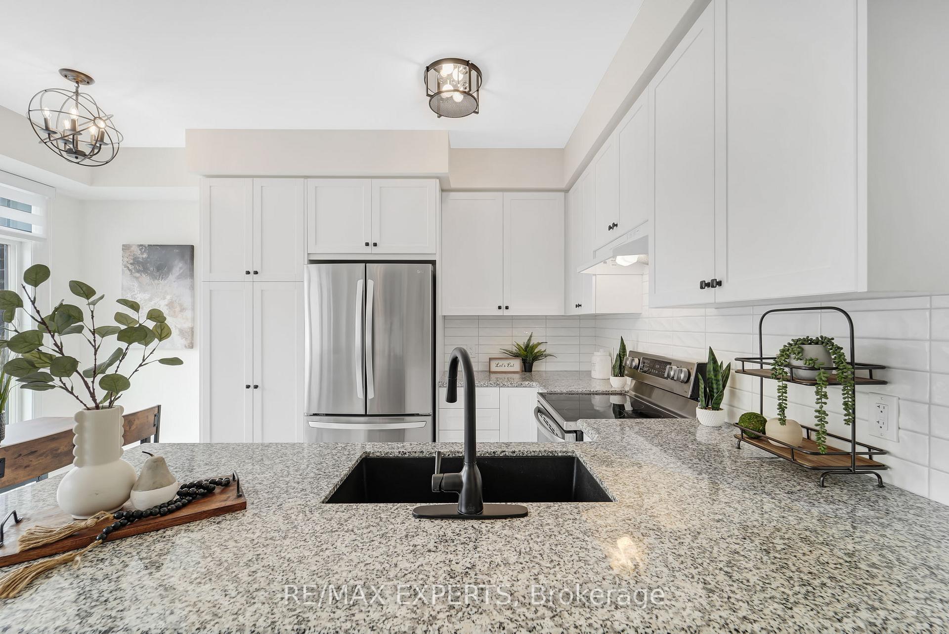 Photo 7 of 440 Black Cherry Crescent, Shelburne — HOMEH