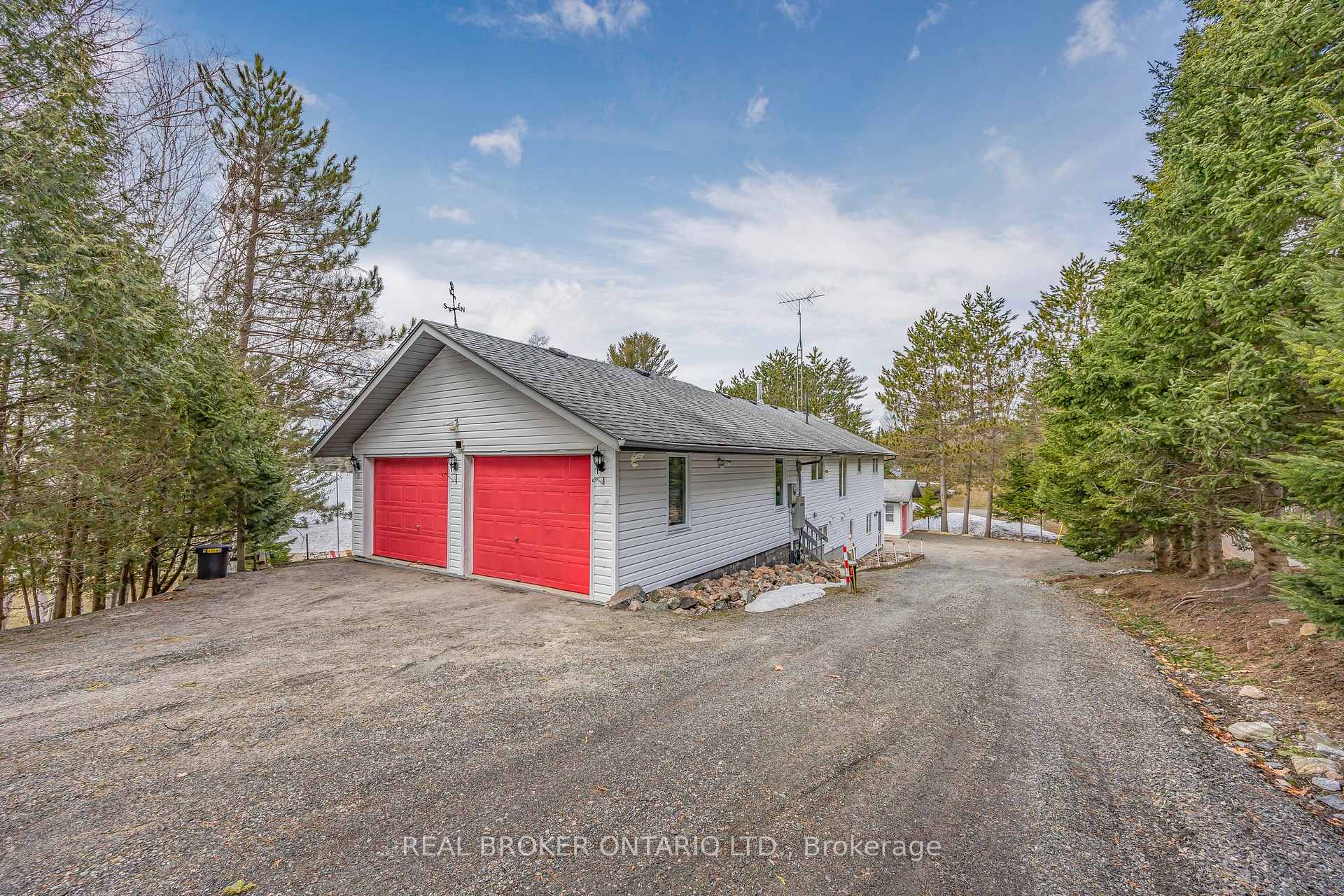 Photo 8 of 54 Carters Landing Road, Seguin — HOMEH