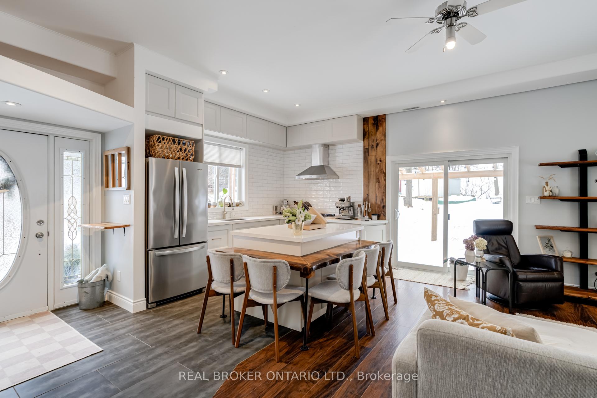 Photo 6 of 29 Old Pavillion Road, Caledon, Cheltenham — HOMEH
