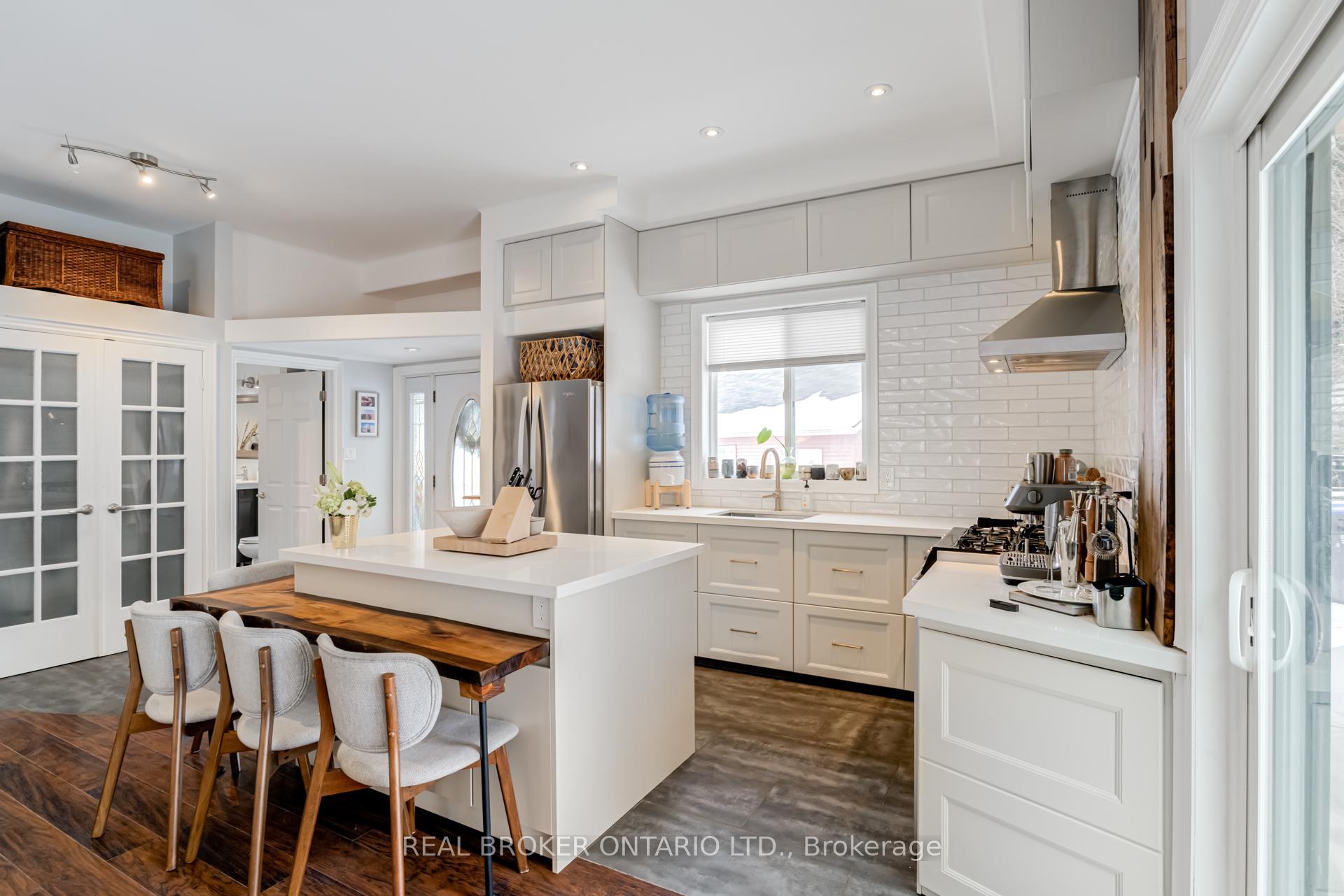 Photo 20 of 29 Old Pavillion Road, Caledon, Cheltenham — HOMEH