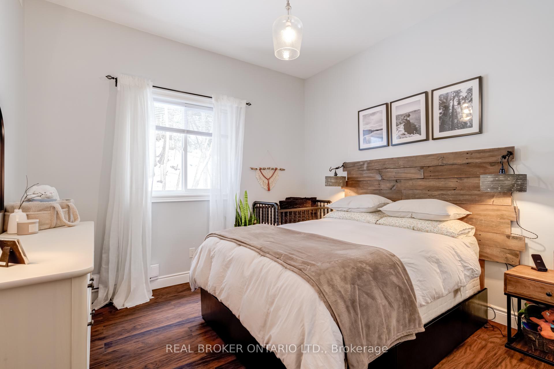 Photo 8 of 29 Old Pavillion Road, Caledon, Cheltenham — HOMEH
