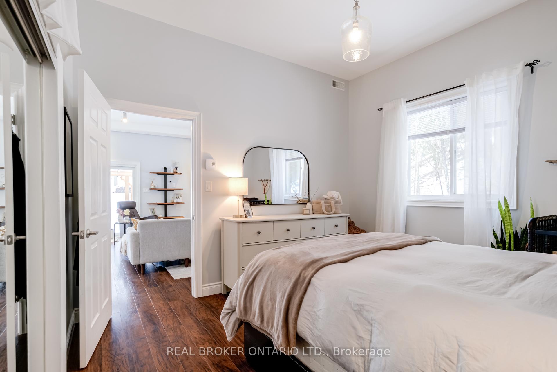 Photo 19 of 29 Old Pavillion Road, Caledon, Cheltenham — HOMEH