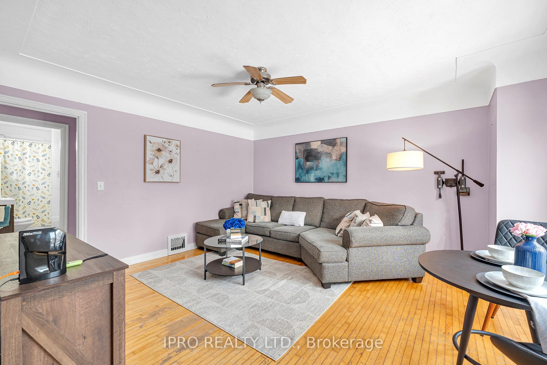 Photo 4 of 179 Bond Street N, Hamilton, Westdale — HOMEH