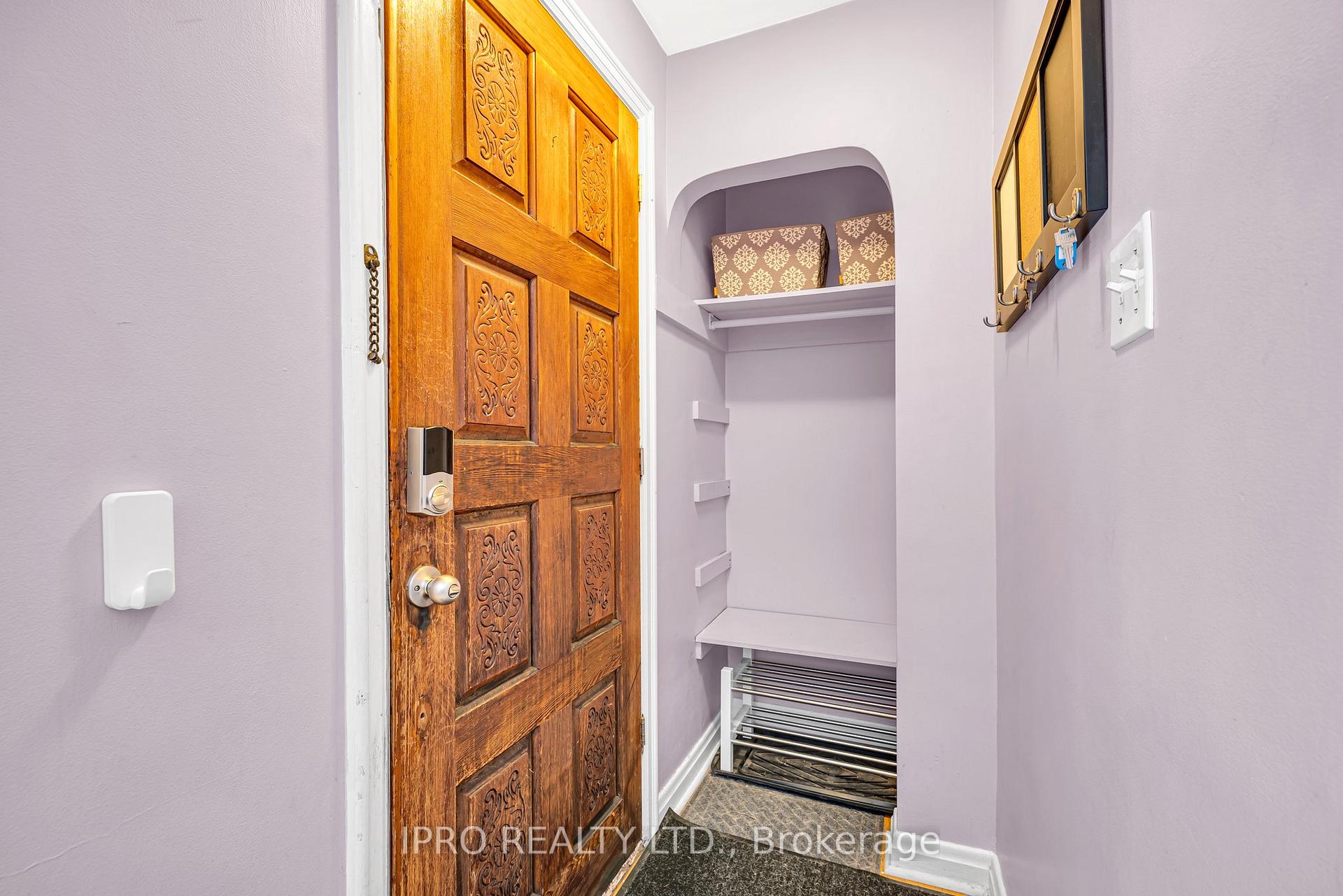 Photo 10 of 179 Bond Street N, Hamilton, Westdale — HOMEH