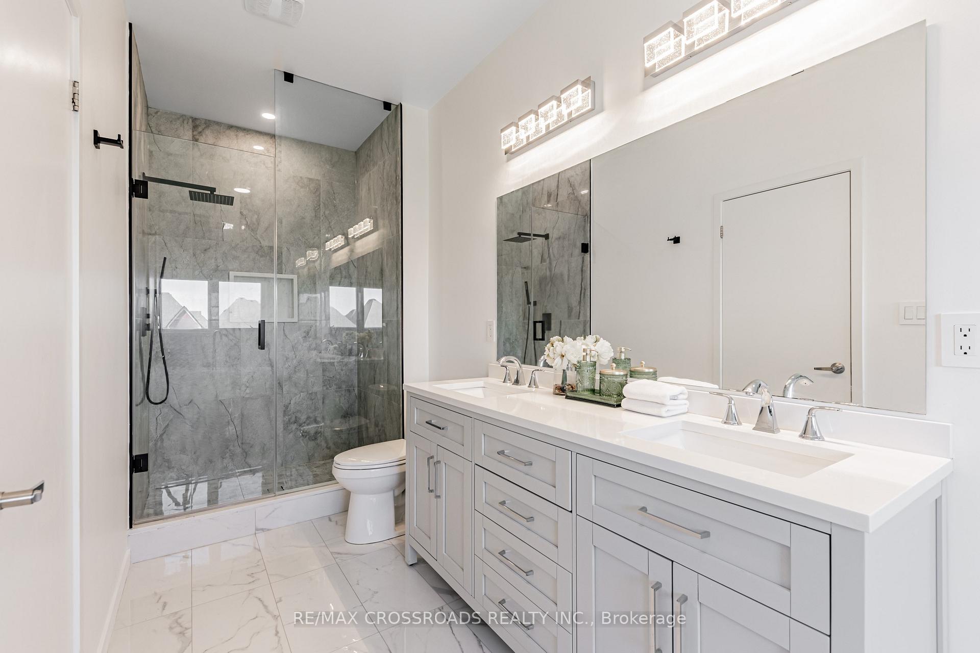 Photo 26 of 192 Elyse Court, Aurora, Bayview Northeast — HOMEH