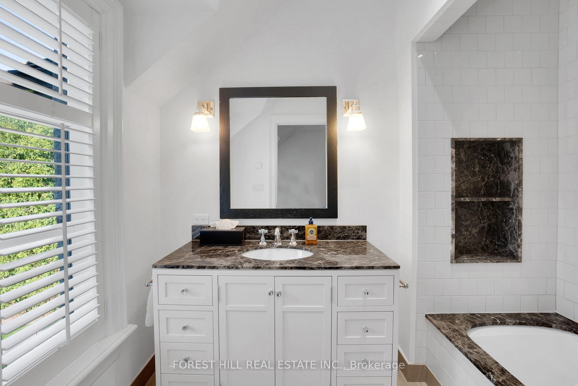 Photo 18 of 102 Sandringham Drive, Toronto, Lawrence Park North — HOMEH