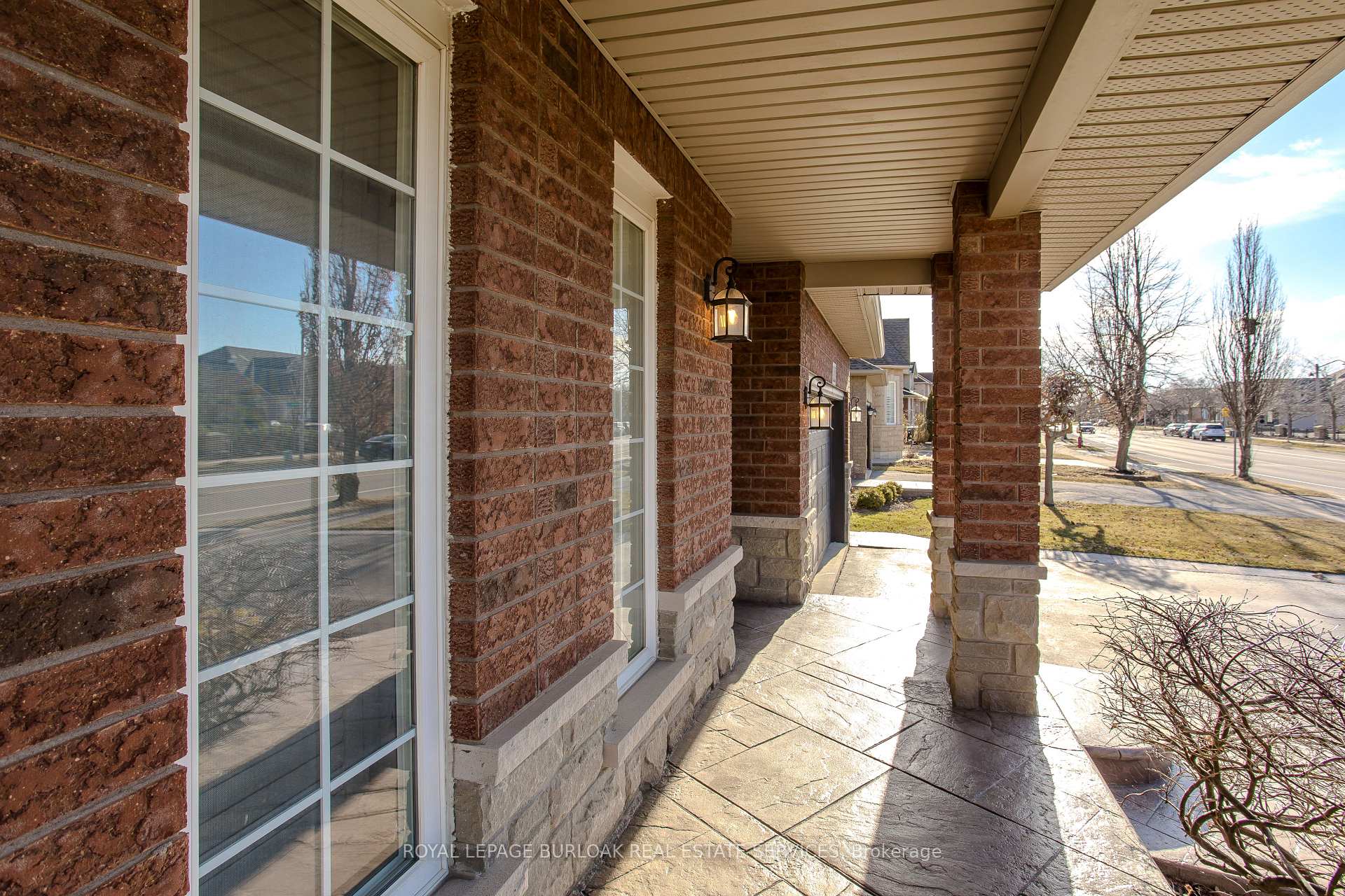 Photo 6 of 192 Pinehill Drive, Hamilton, Rural Glanbrook — HOMEH