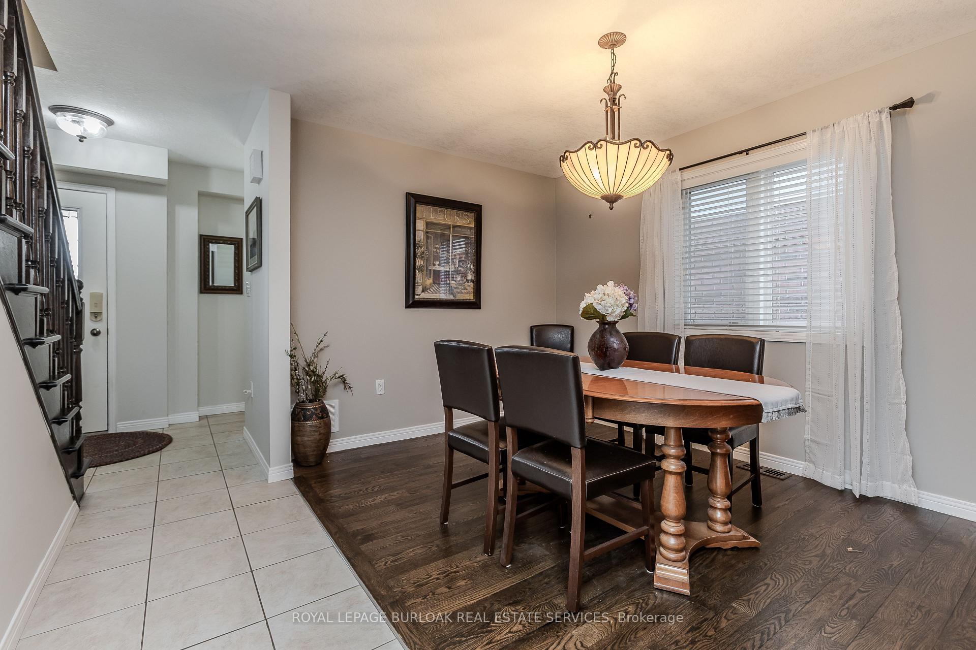 Photo 5 of 192 Pinehill Drive, Hamilton, Rural Glanbrook — HOMEH