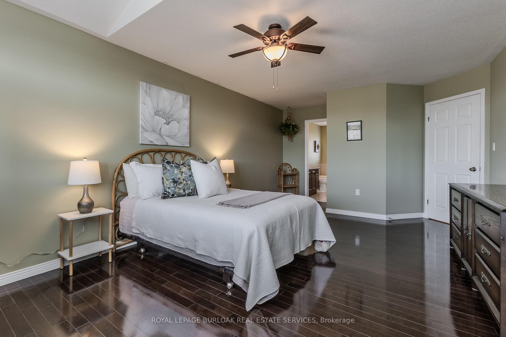Photo 21 of 192 Pinehill Drive, Hamilton, Rural Glanbrook — HOMEH
