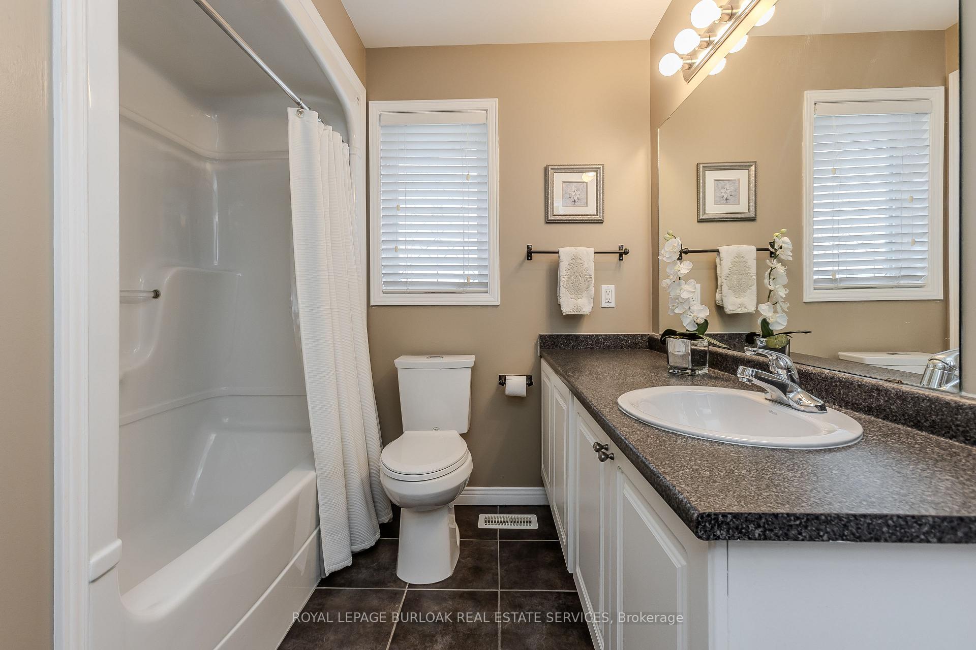 Photo 15 of 192 Pinehill Drive, Hamilton, Rural Glanbrook — HOMEH
