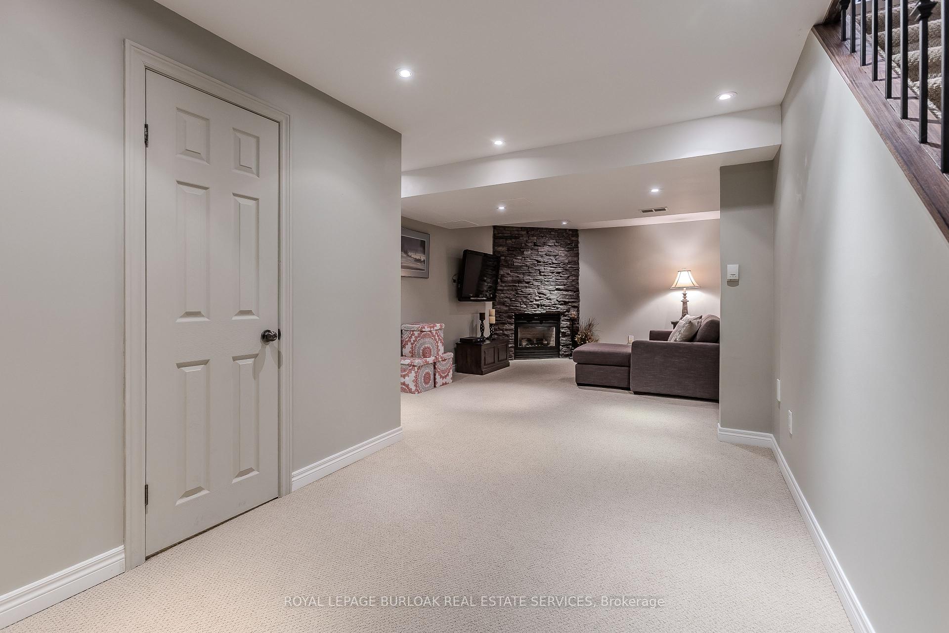 Photo 18 of 192 Pinehill Drive, Hamilton, Rural Glanbrook — HOMEH