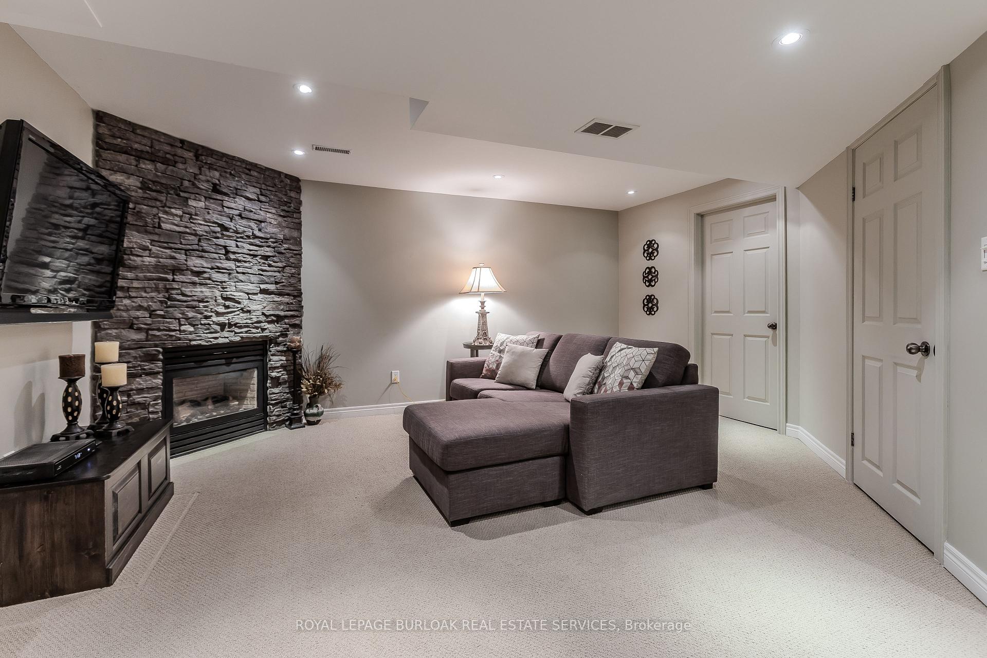 Photo 25 of 192 Pinehill Drive, Hamilton, Rural Glanbrook — HOMEH