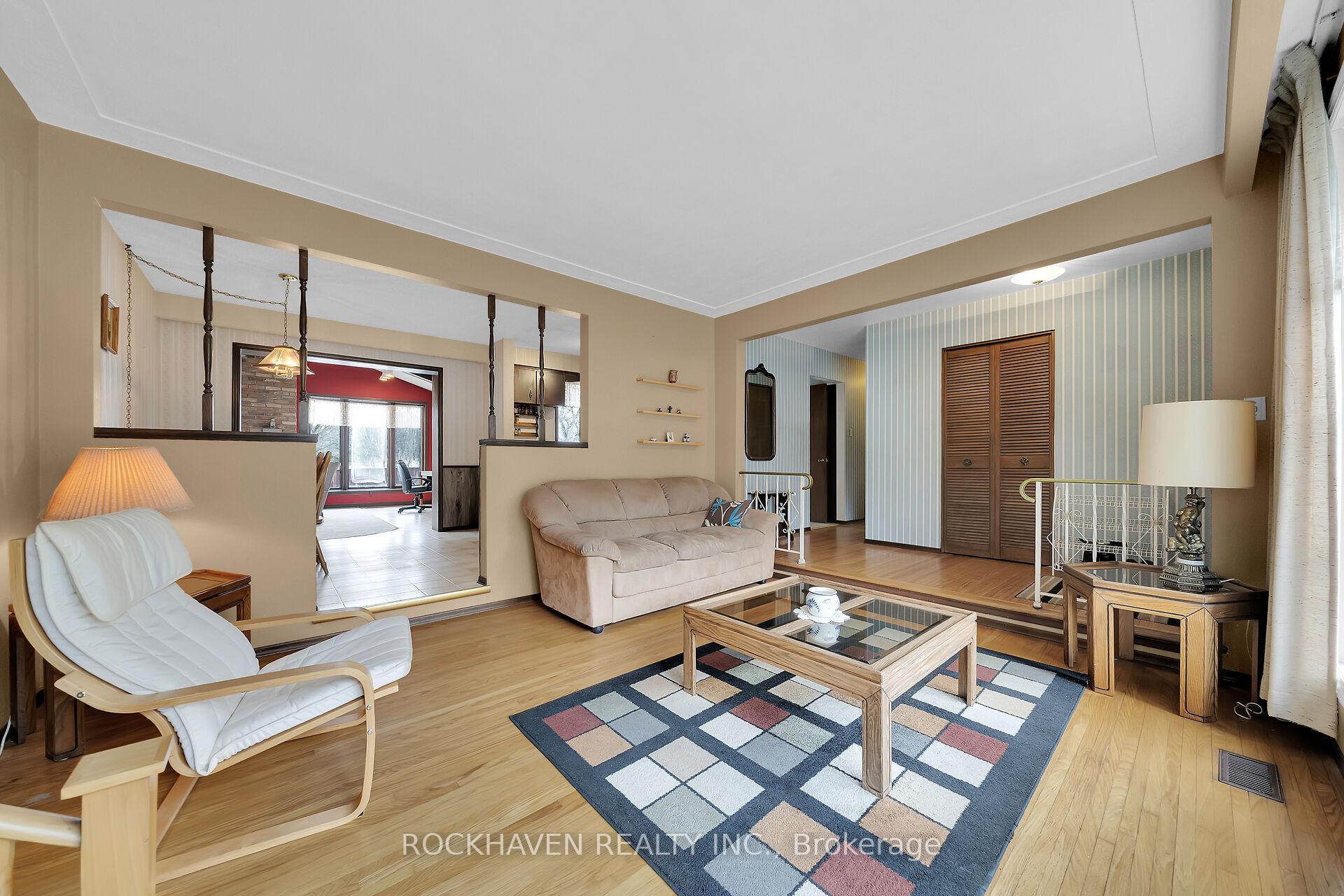 Photo 10 of 223 5th Con Road E, Hamilton, Rural Flamborough — HOMEH