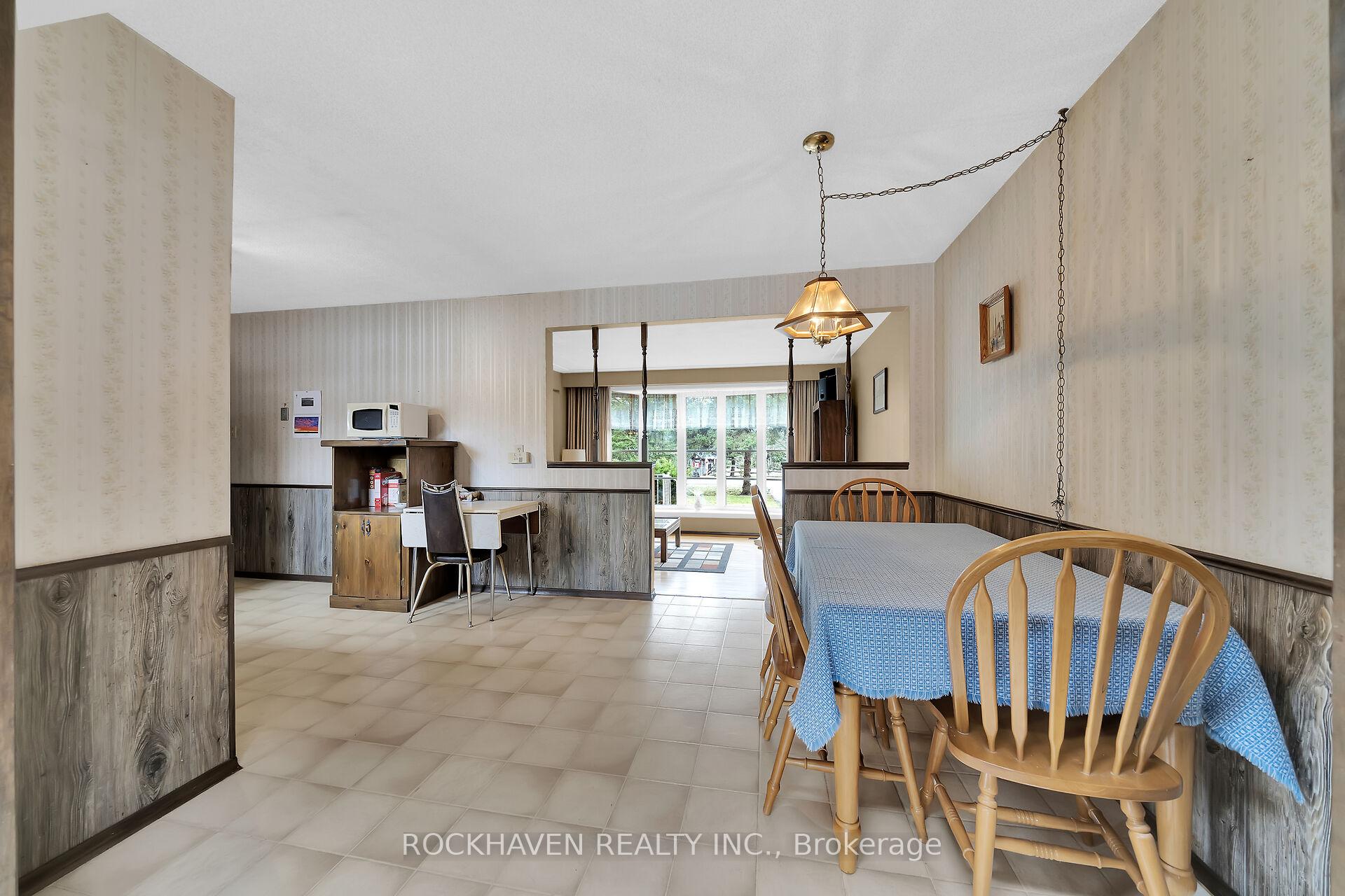 Photo 8 of 223 5th Con Road E, Hamilton, Rural Flamborough — HOMEH