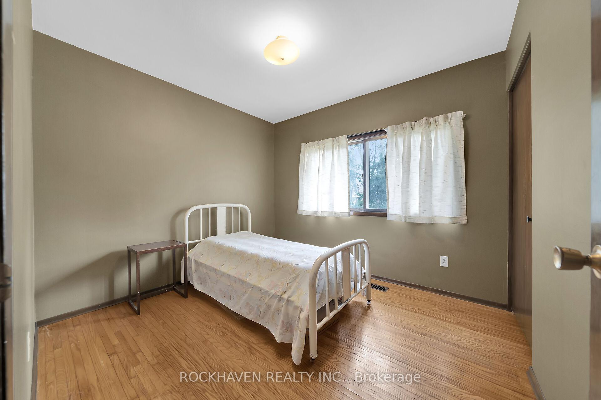 Photo 4 of 223 5th Con Road E, Hamilton, Rural Flamborough — HOMEH
