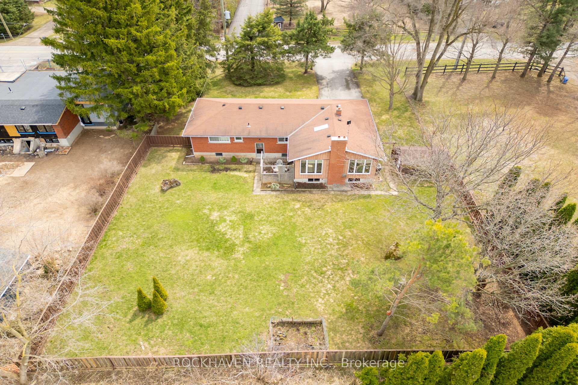 Photo 25 of 223 5th Con Road E, Hamilton, Rural Flamborough — HOMEH