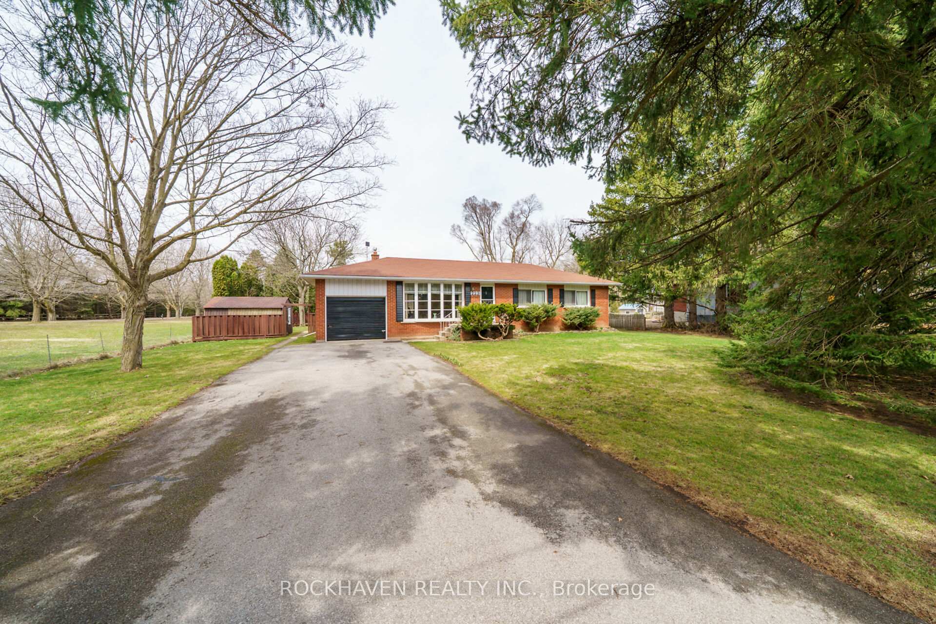 Photo 23 of 223 5th Con Road E, Hamilton, Rural Flamborough — HOMEH