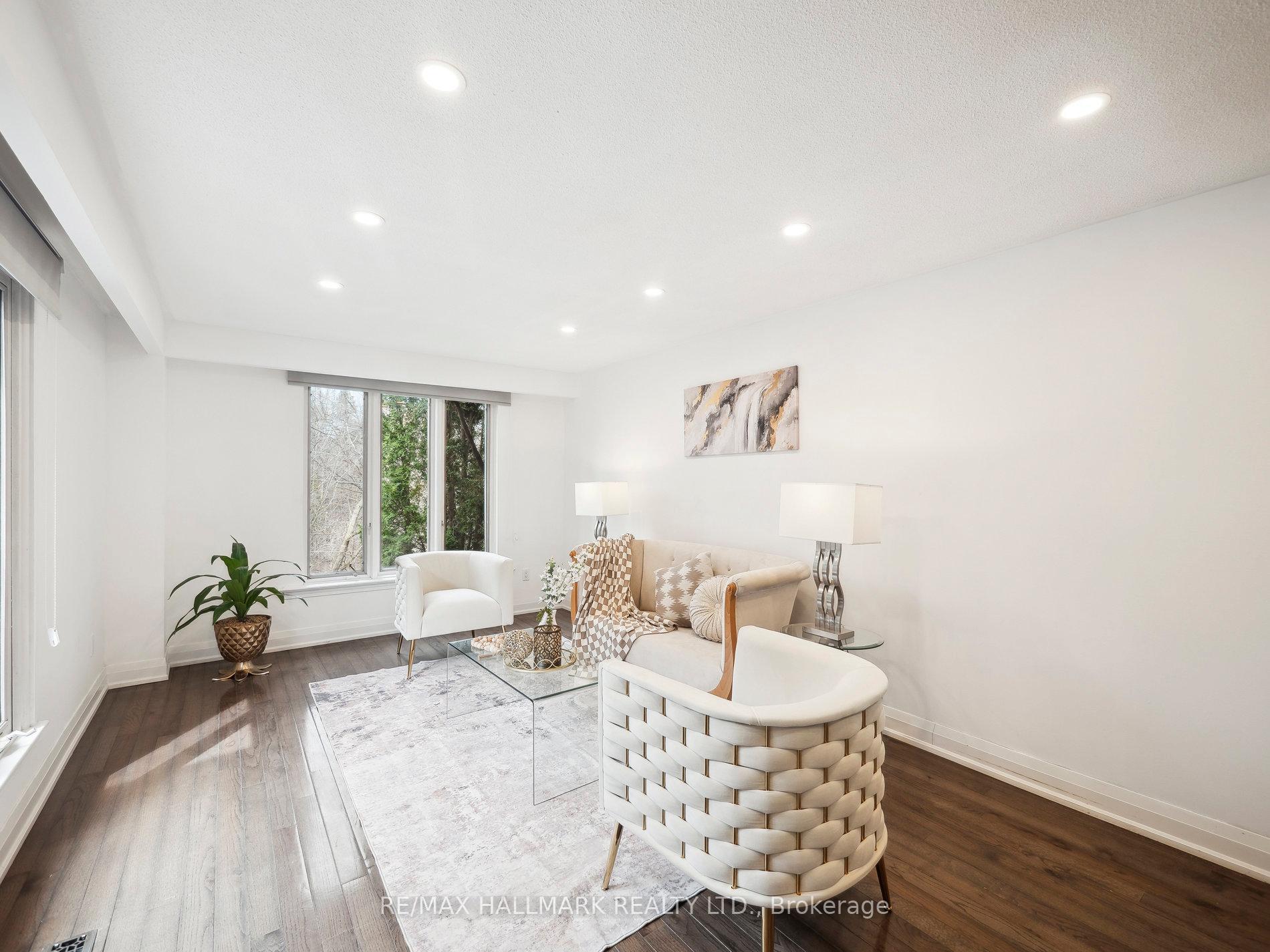 Photo 9 of 48 St Andrews Court, Aurora, Hills of St Andrew — HOMEH
