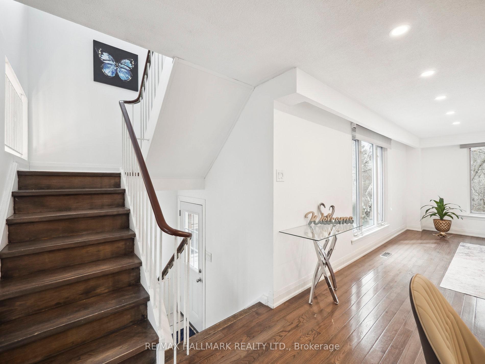 Photo 16 of 48 St Andrews Court, Aurora, Hills of St Andrew — HOMEH