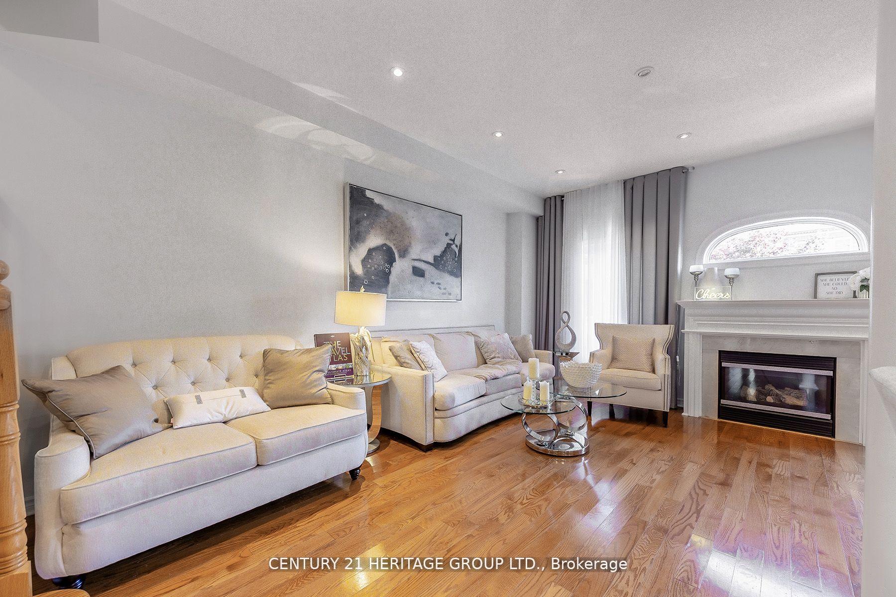 Photo 7 of 74 Lander Crescent, Vaughan, Patterson — HOMEH