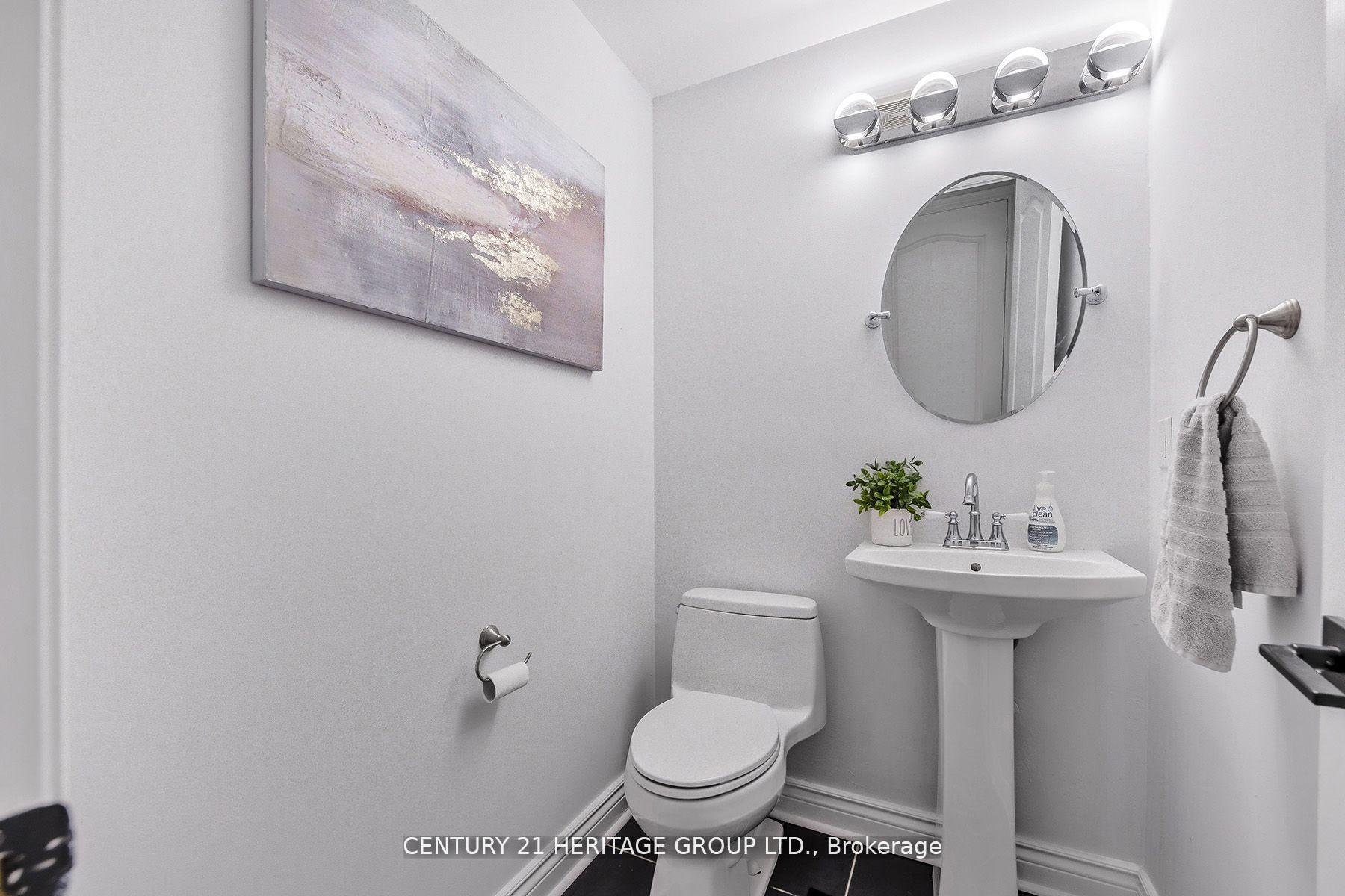 Photo 9 of 74 Lander Crescent, Vaughan, Patterson — HOMEH