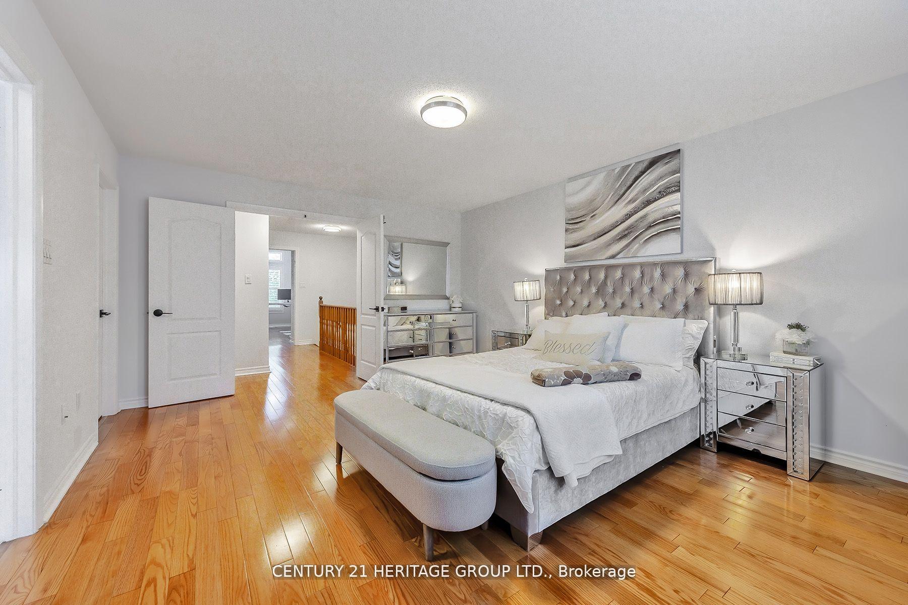 Photo 14 of 74 Lander Crescent, Vaughan, Patterson — HOMEH