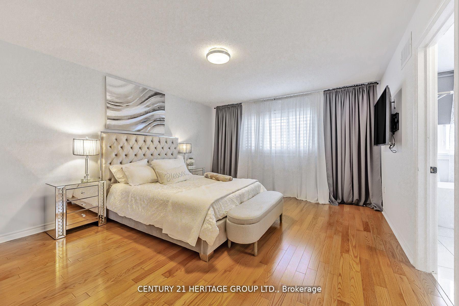 Photo 15 of 74 Lander Crescent, Vaughan, Patterson — HOMEH