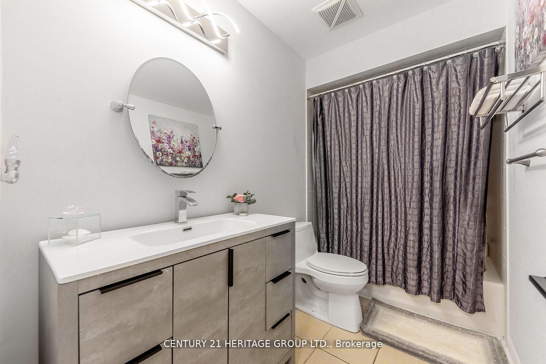 Photo 27 of 74 Lander Crescent, Vaughan, Patterson — HOMEH