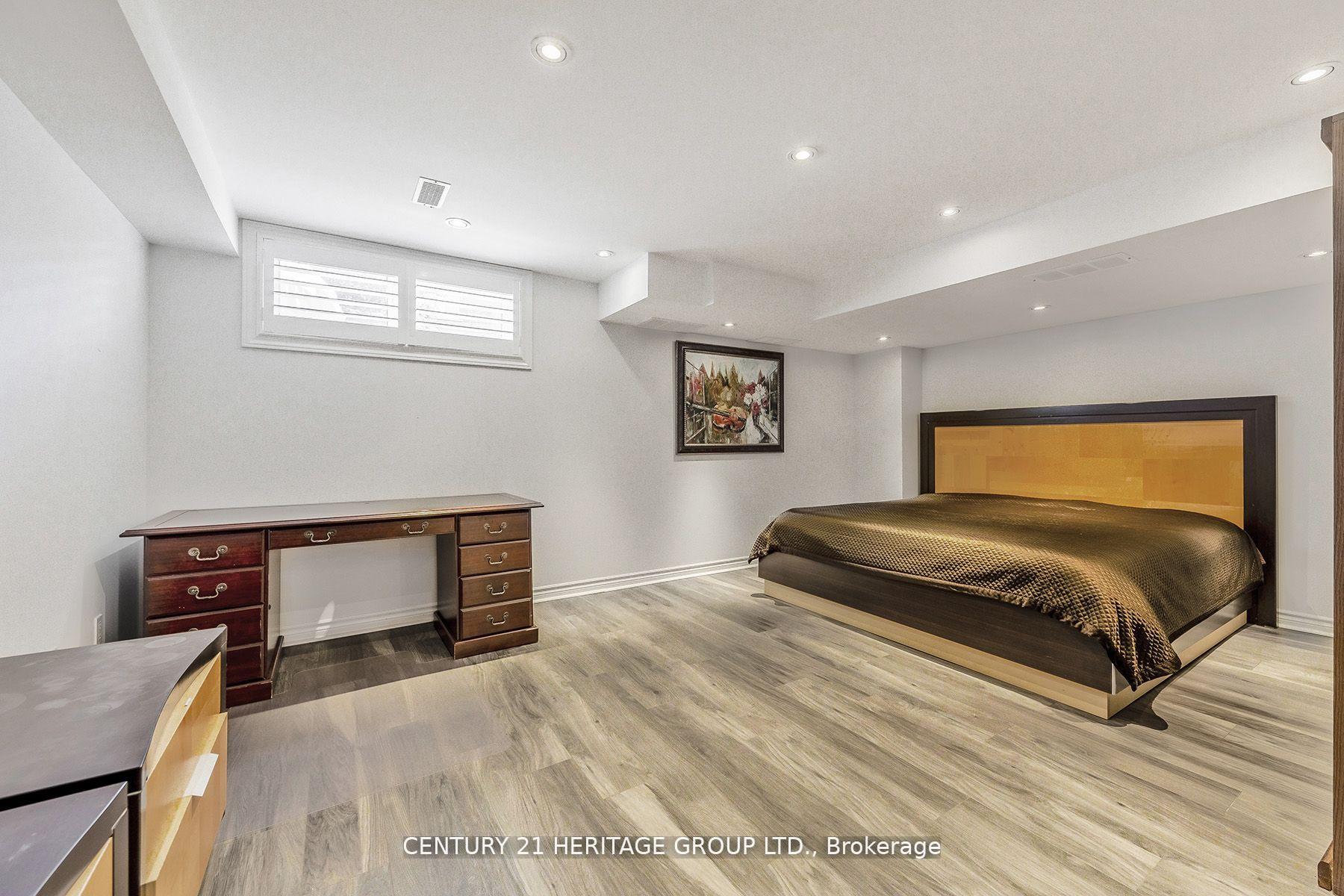 Photo 19 of 74 Lander Crescent, Vaughan, Patterson — HOMEH