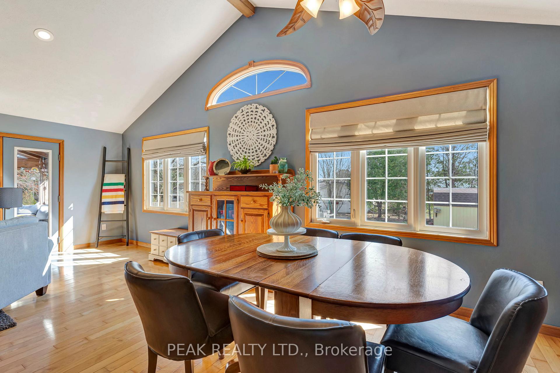 Photo 23 of 3 Emerson Court, Brant, Paris — HOMEH