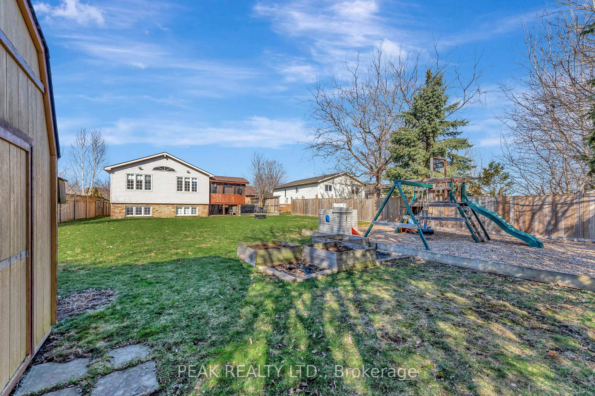 Photo 34 of 3 Emerson Court, Brant, Paris — HOMEH