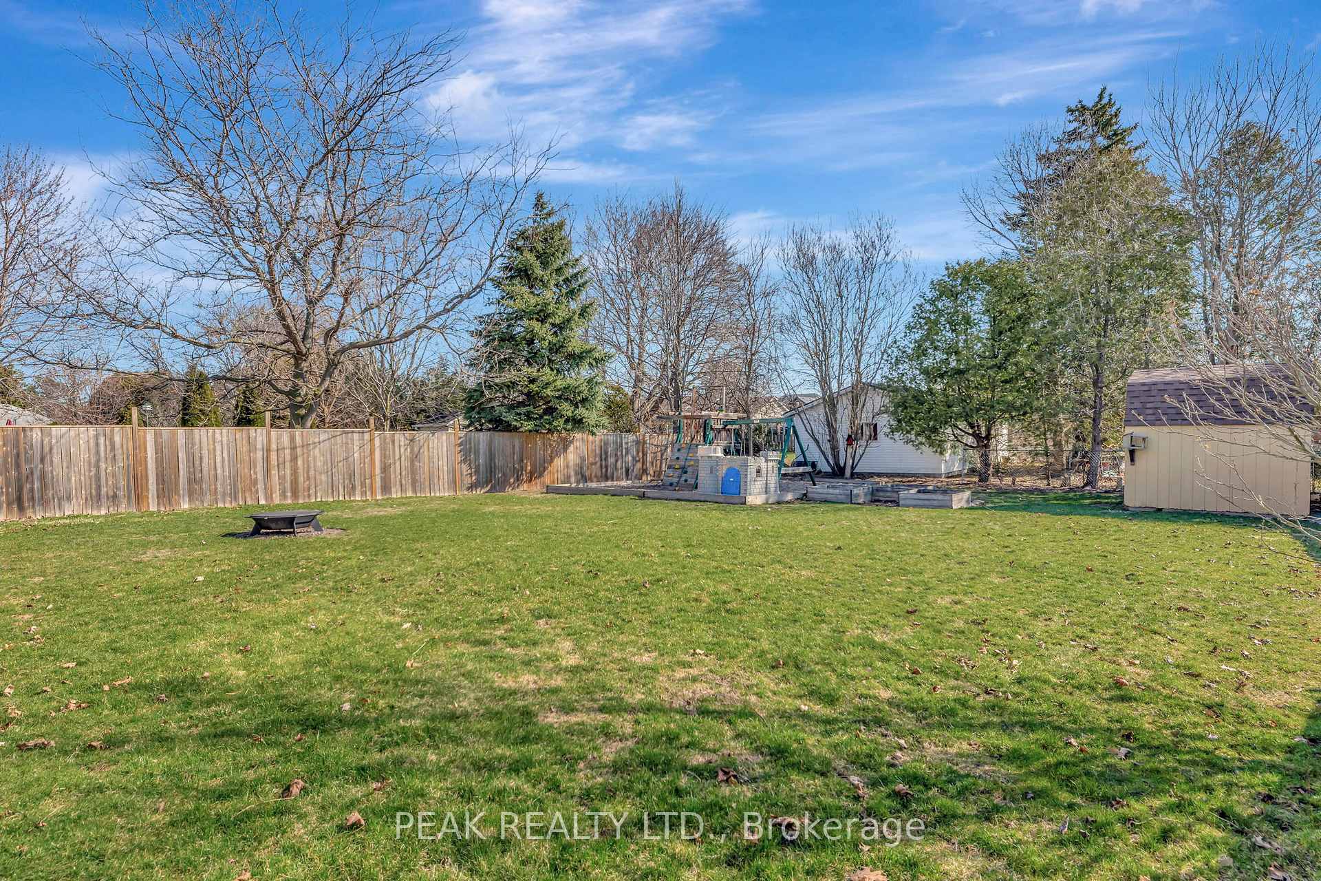 Photo 39 of 3 Emerson Court, Brant, Paris — HOMEH