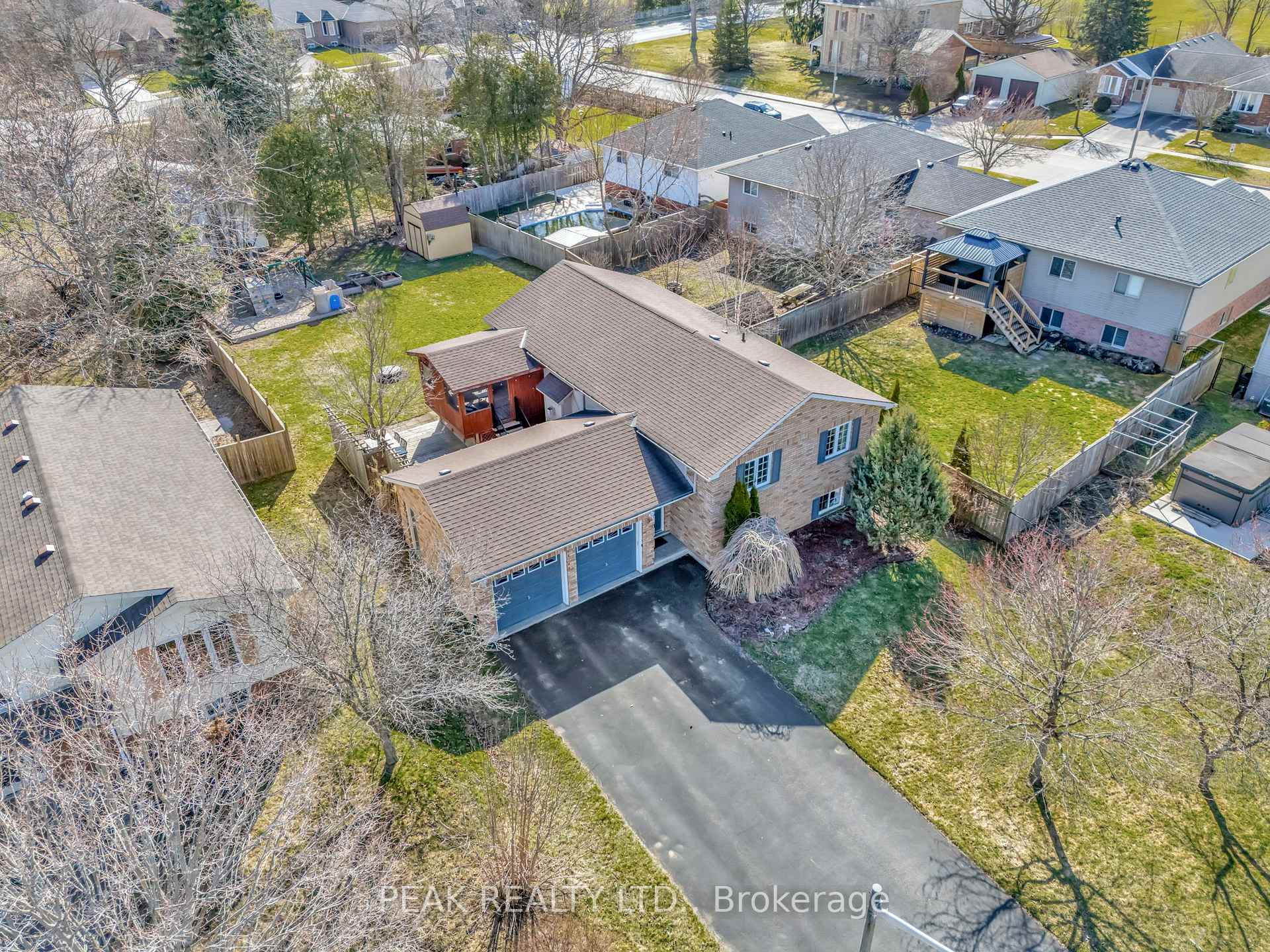 Photo 41 of 3 Emerson Court, Brant, Paris — HOMEH
