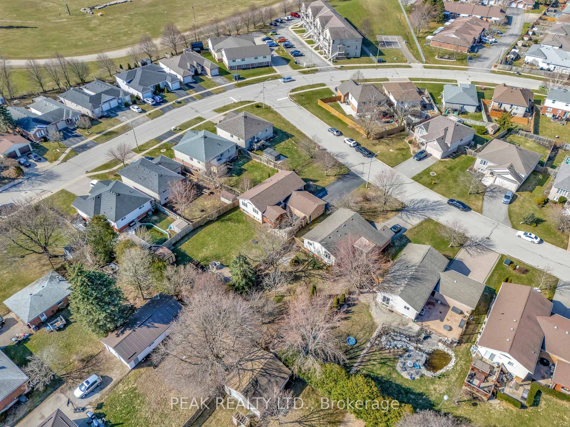 Photo 40 of 3 Emerson Court, Brant, Paris — HOMEH