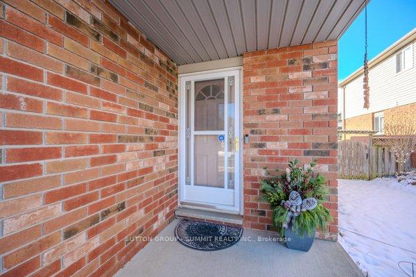 Photo 6 of 51 Copper Leaf Street, Kitchener, Larentian West — HOMEH