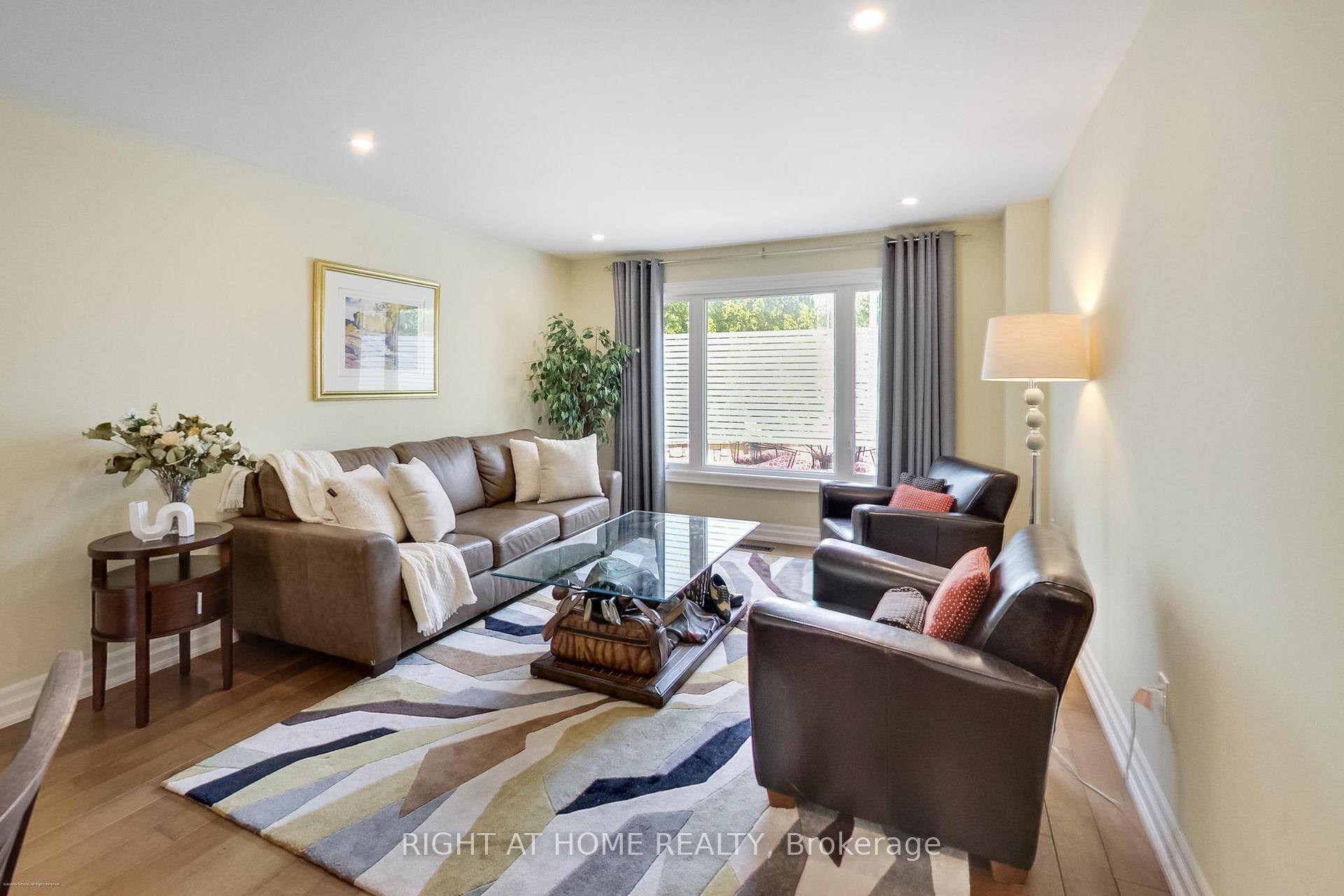 Photo 4 of 25 Ransom Street, Aurora, Aurora Village — HOMEH
