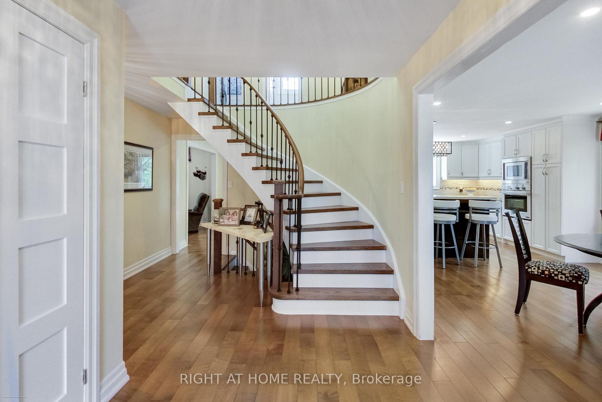 Photo 7 of 25 Ransom Street, Aurora, Aurora Village — HOMEH
