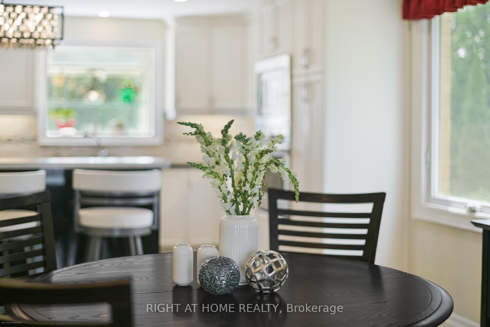 Photo 8 of 25 Ransom Street, Aurora, Aurora Village — HOMEH