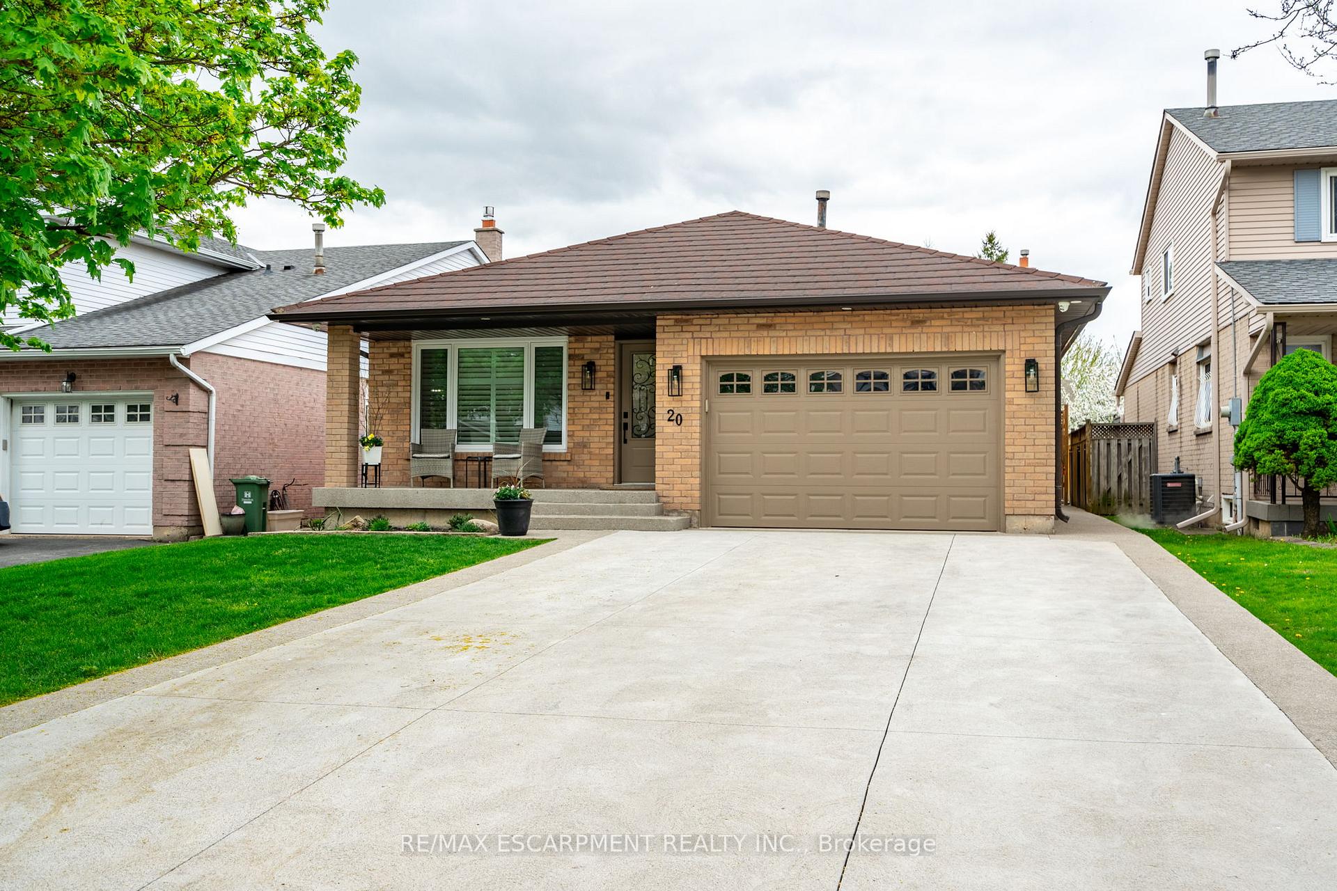 Front of 20 Benwood Court