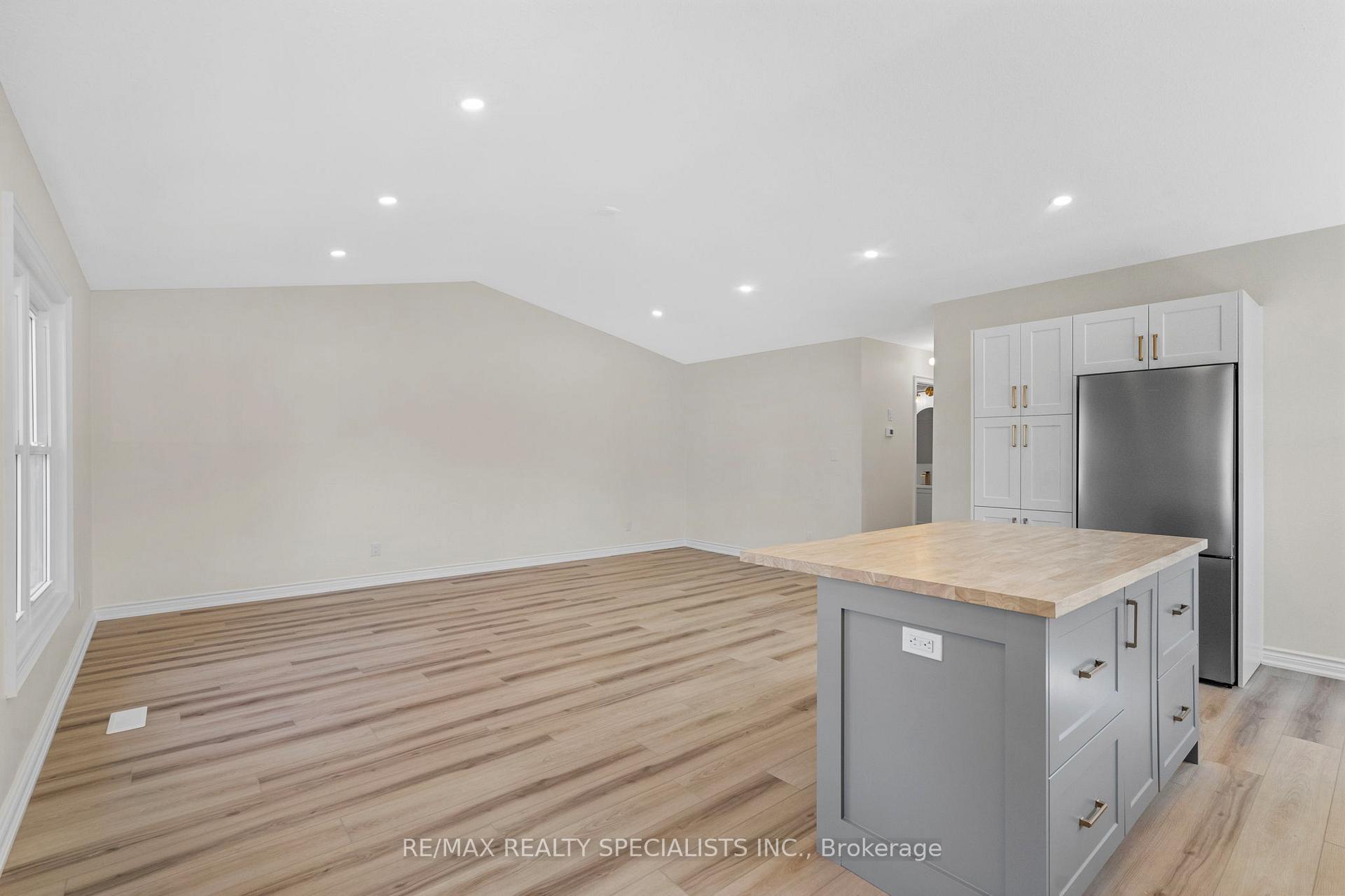 Photo 6 of 5166 Mulberry Drive, Lincoln, Beamsville — HOMEH
